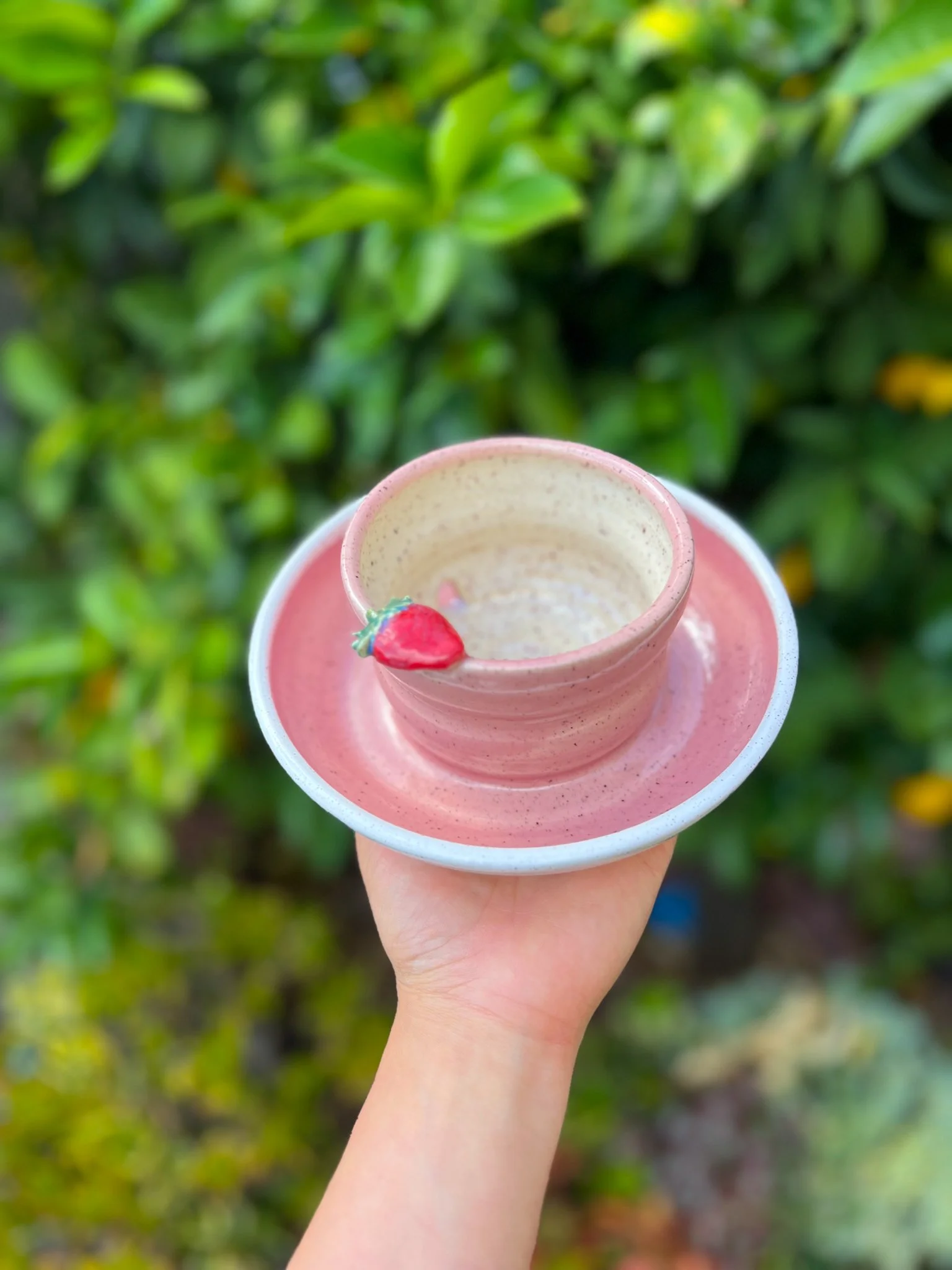 Pink E (curvy, strawberry)