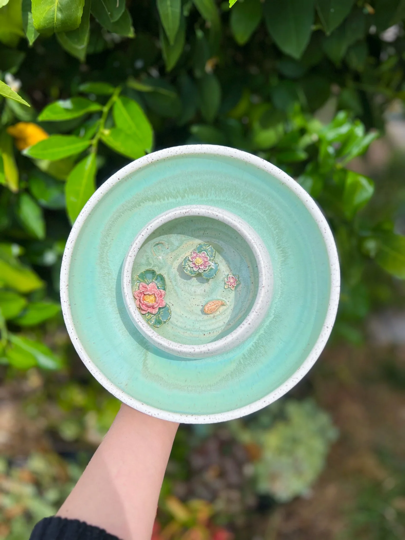 Misty D (Reverse Ping Pot, 3 lotus, goldfish)