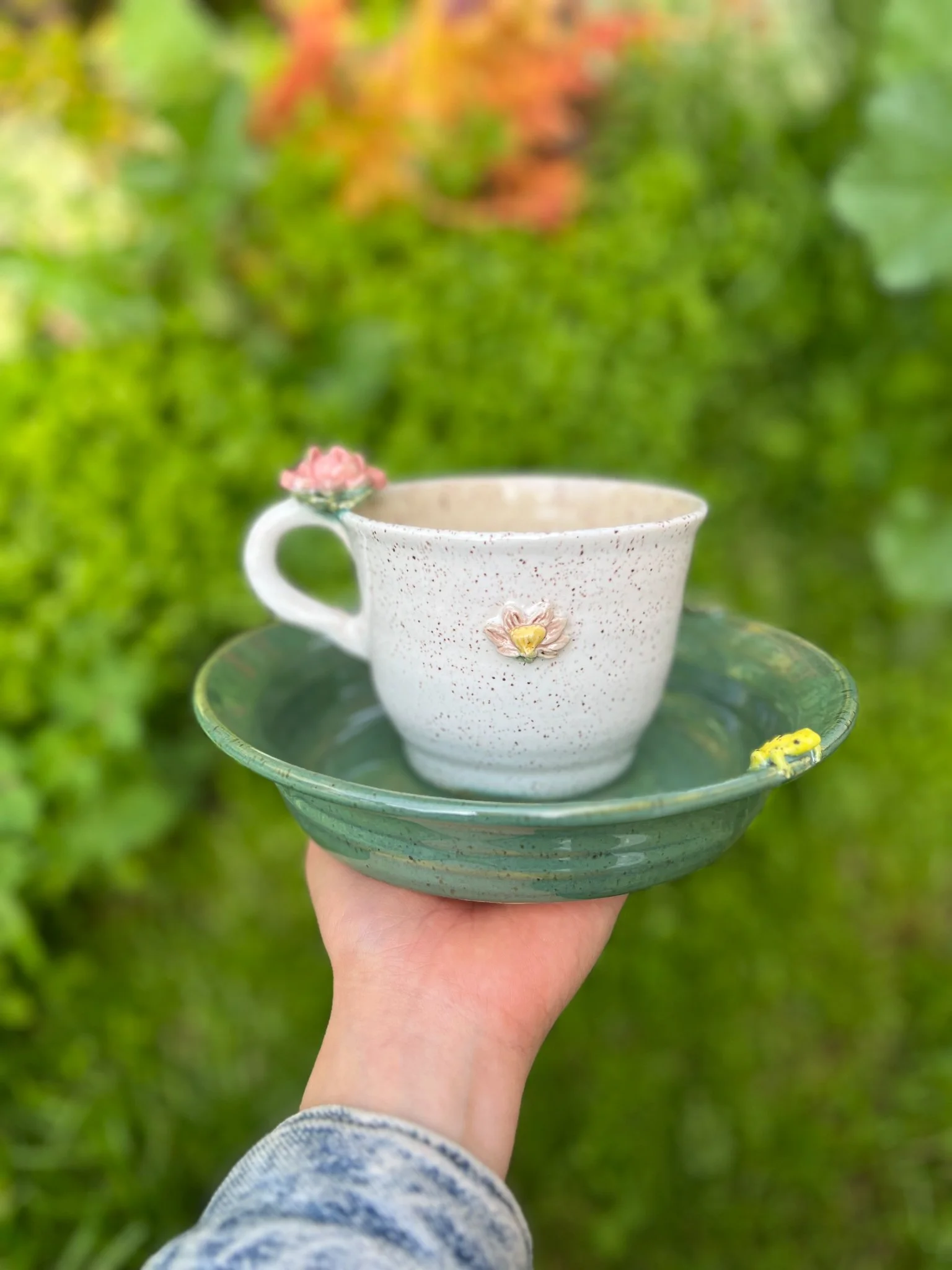 Jade D (2 lotus, frog, lily pads)