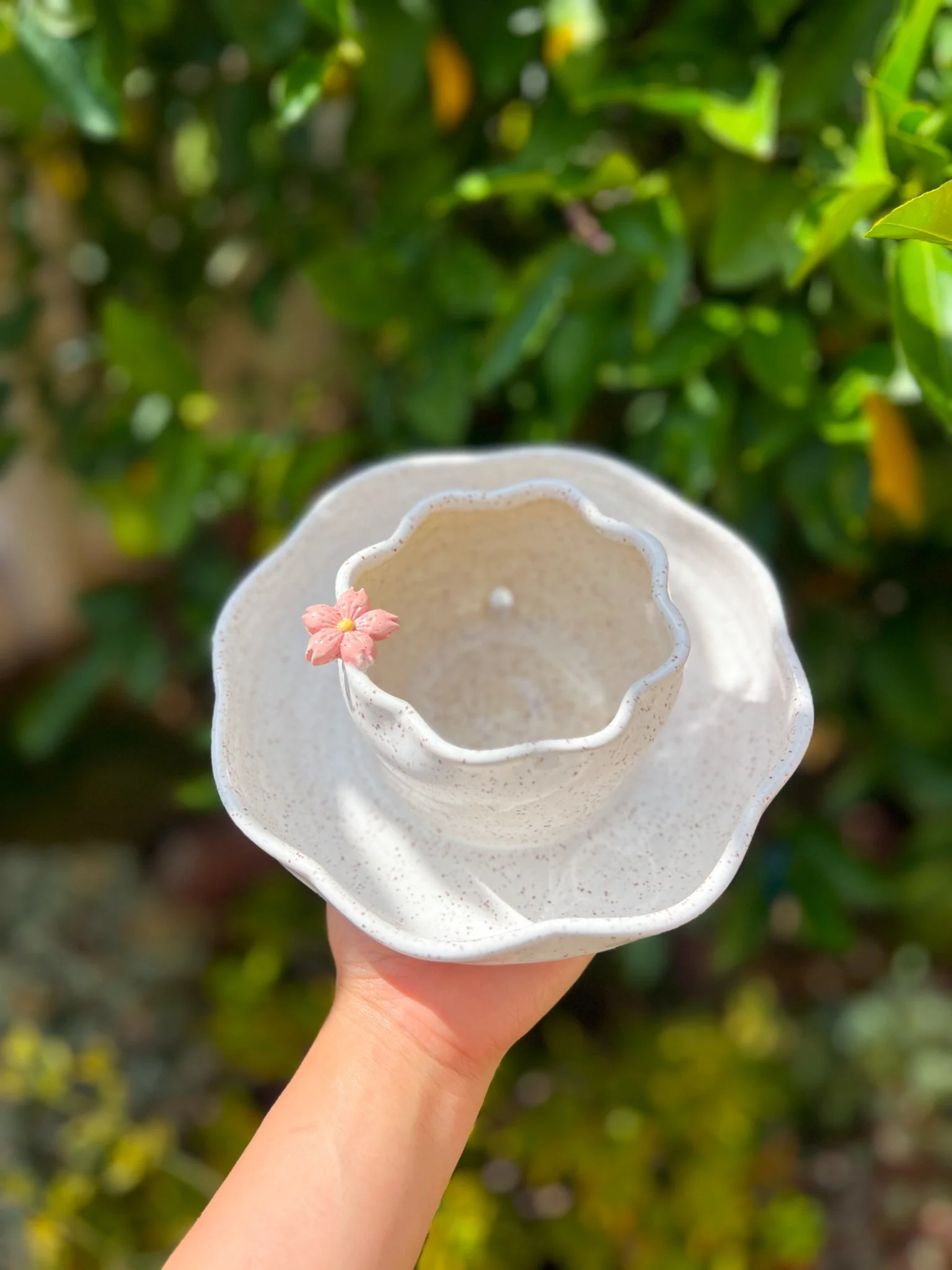 White E (8 petal, sakura)
