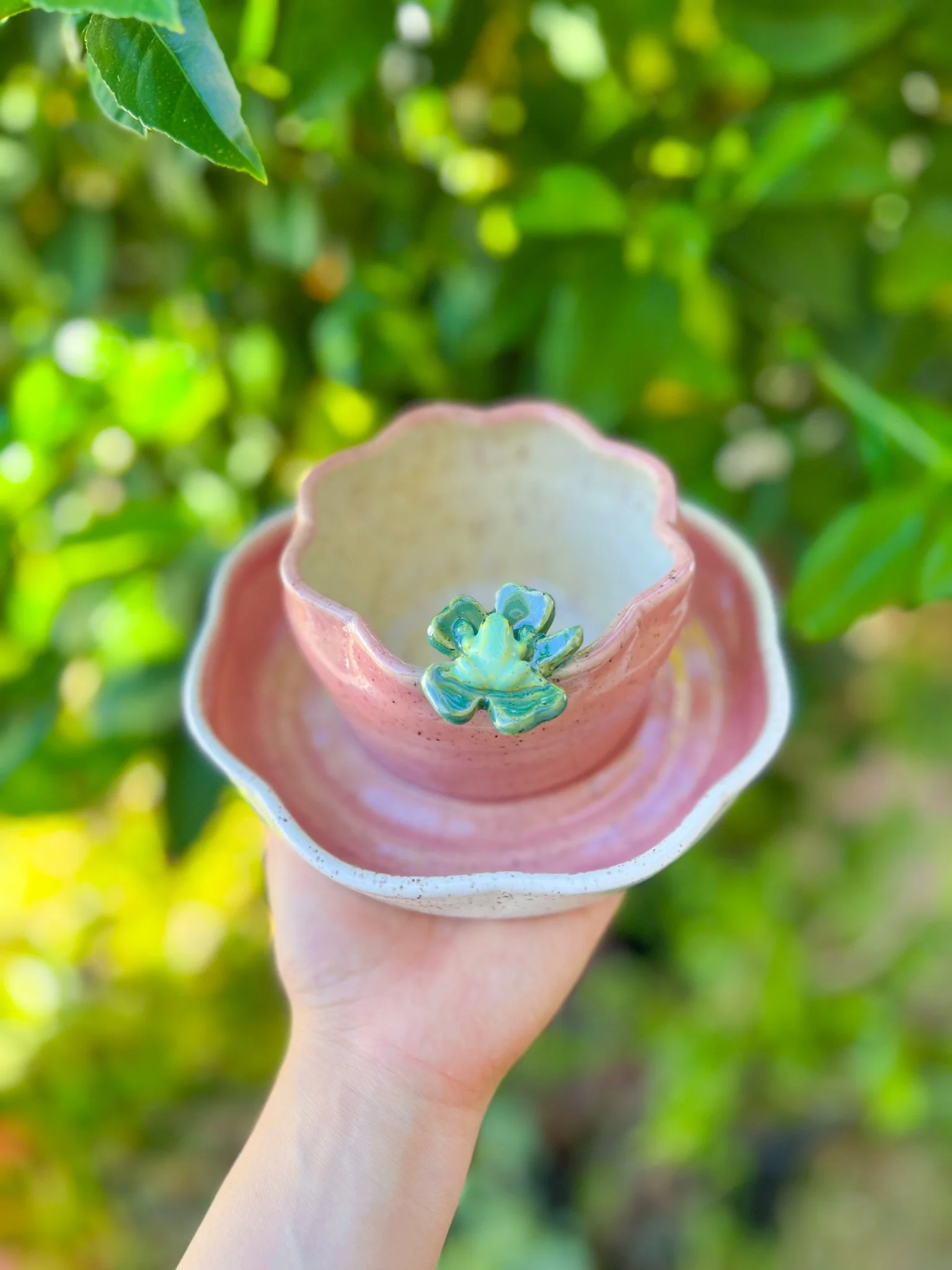 Pink F (8 petal, frog on clover)