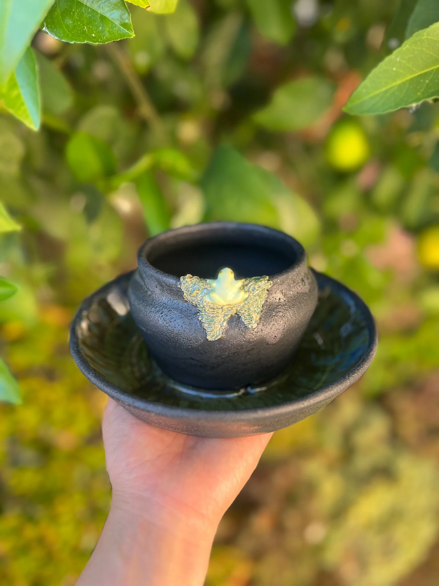 Petrichor C (vase, frog)