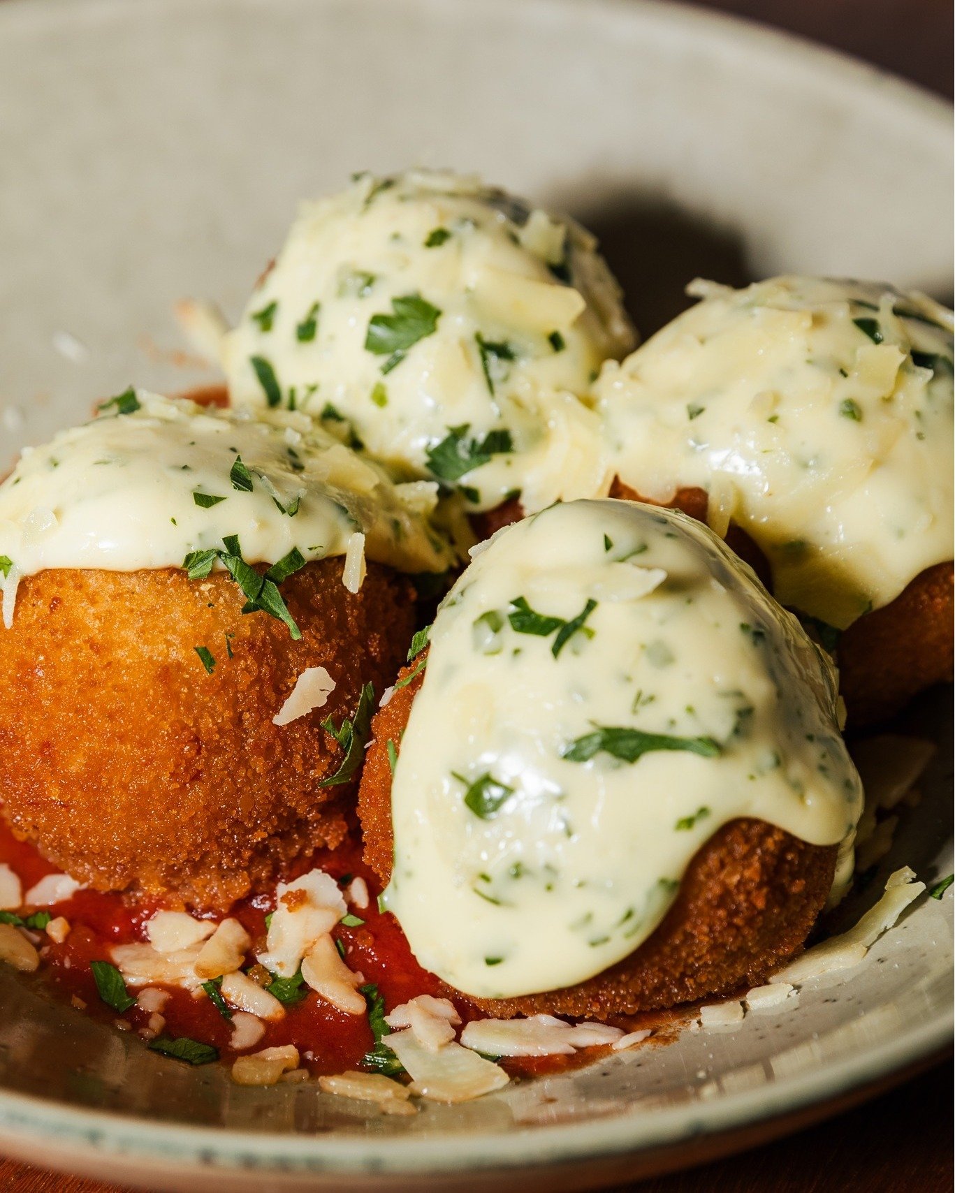 Our arancini balls come two different ways!

🤍 Bolognaise Arancini with aioli
🤍 Vegan Pumpkin Arancini with nap sauce

What's your pick?