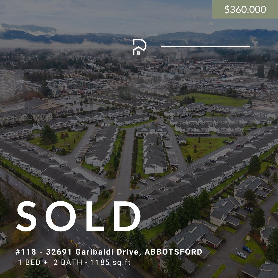 S O L D 🙌

Congratulations to our seller on the sale of their townhouse!

Carriage Lane is a quaint, quiet and well maintained 55+ complex in Central Abbotsford. Located on Garibaldi Drive unit 118 was spacious, clean AND Mount Baker facing which at