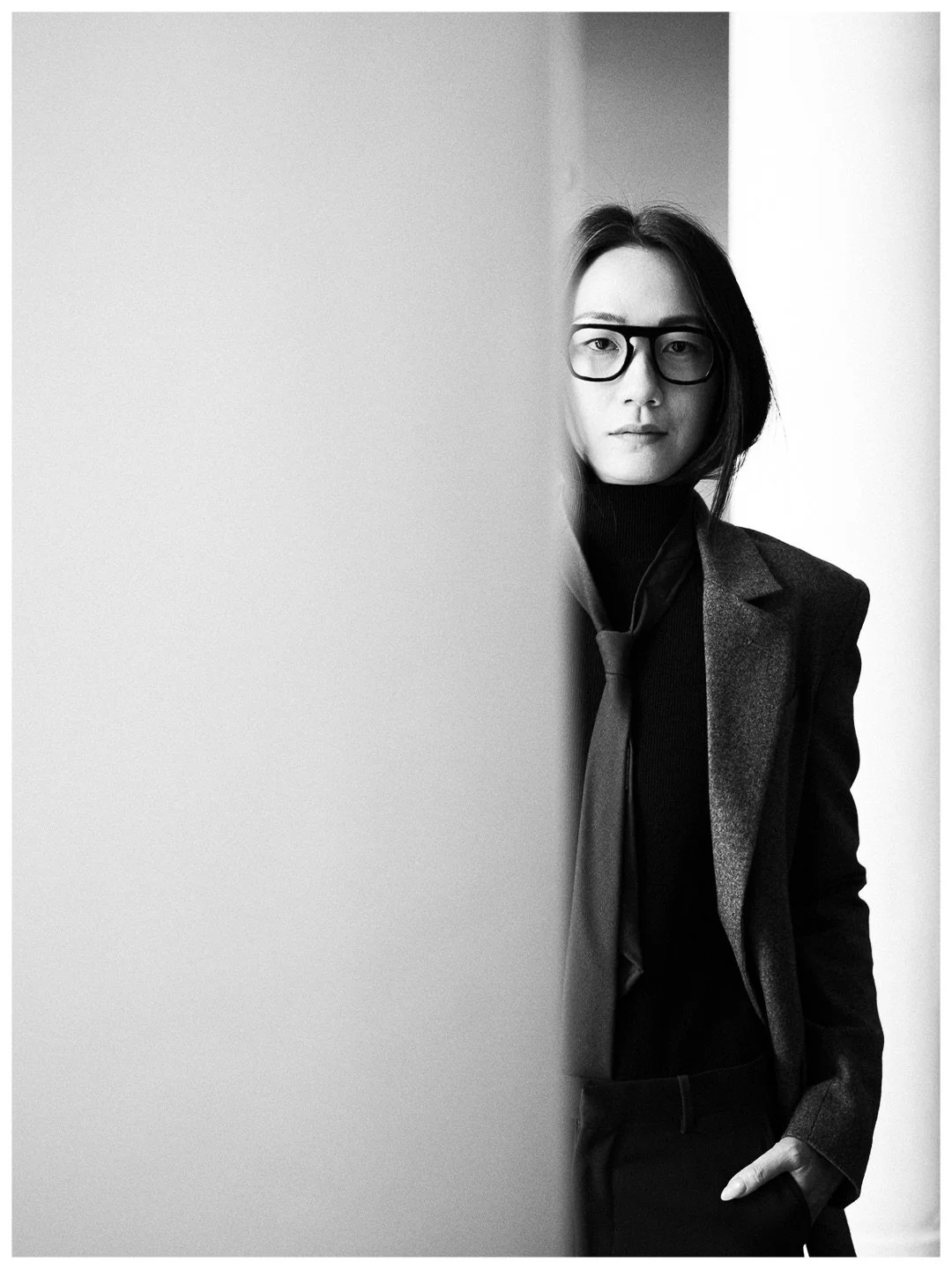 OCULAR &amp; EYES through the lens of Ta-Ku.

A series of photographs capturing how eyewear shapes the face, the mood, the moment.

@takubeats

Frames @masahiromaruyama @japonism_eyewear @yellowsplus 
Lenses @zeissvision