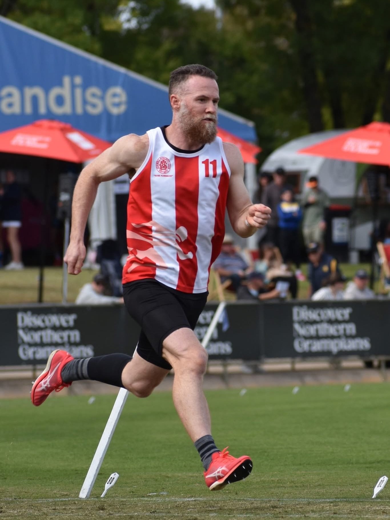 Matthew Harvey // Harvs // the bearded beauty ⚡️

Another great season, capped off with 2nd place in the Open 550m at the Stawell Gift - congratulations Harvs 👏

💚🖤
#athletics