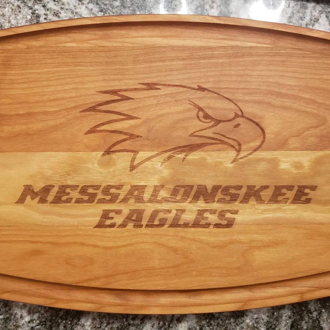 Next craft show Saturday in  Oakland.  9-2 at the high school. 

#madeinmaine #mainewoodworker #buylocal #madeinmaine