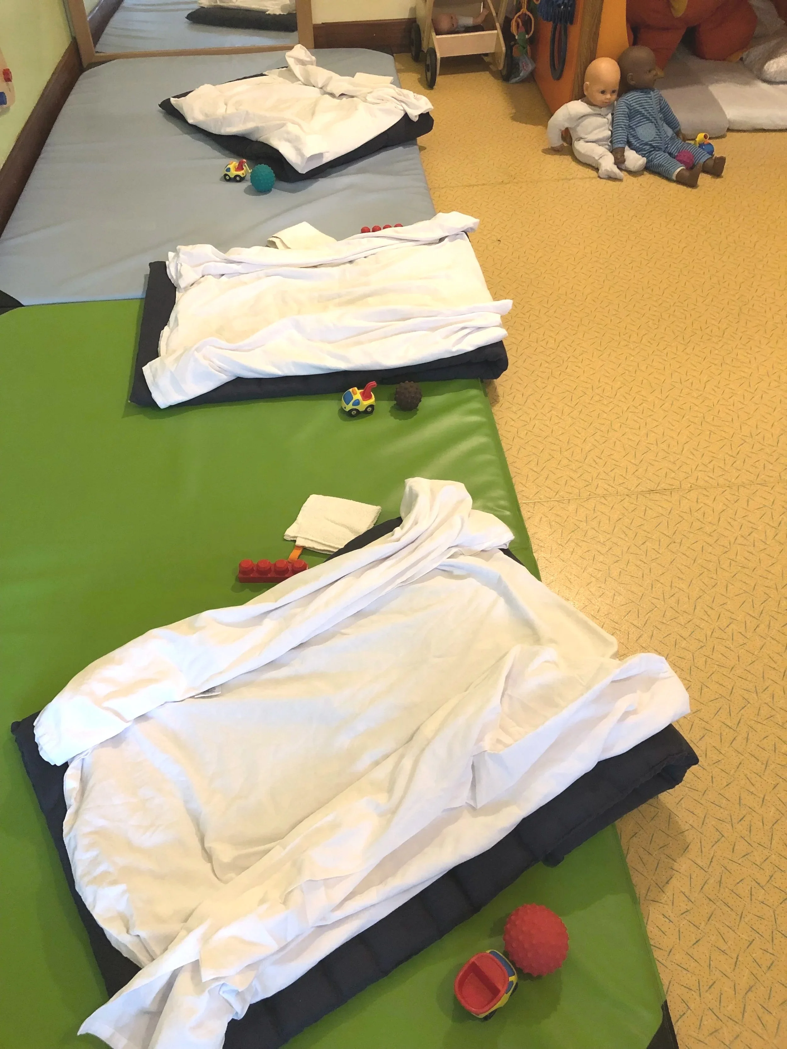 atelier collectif massage bébé