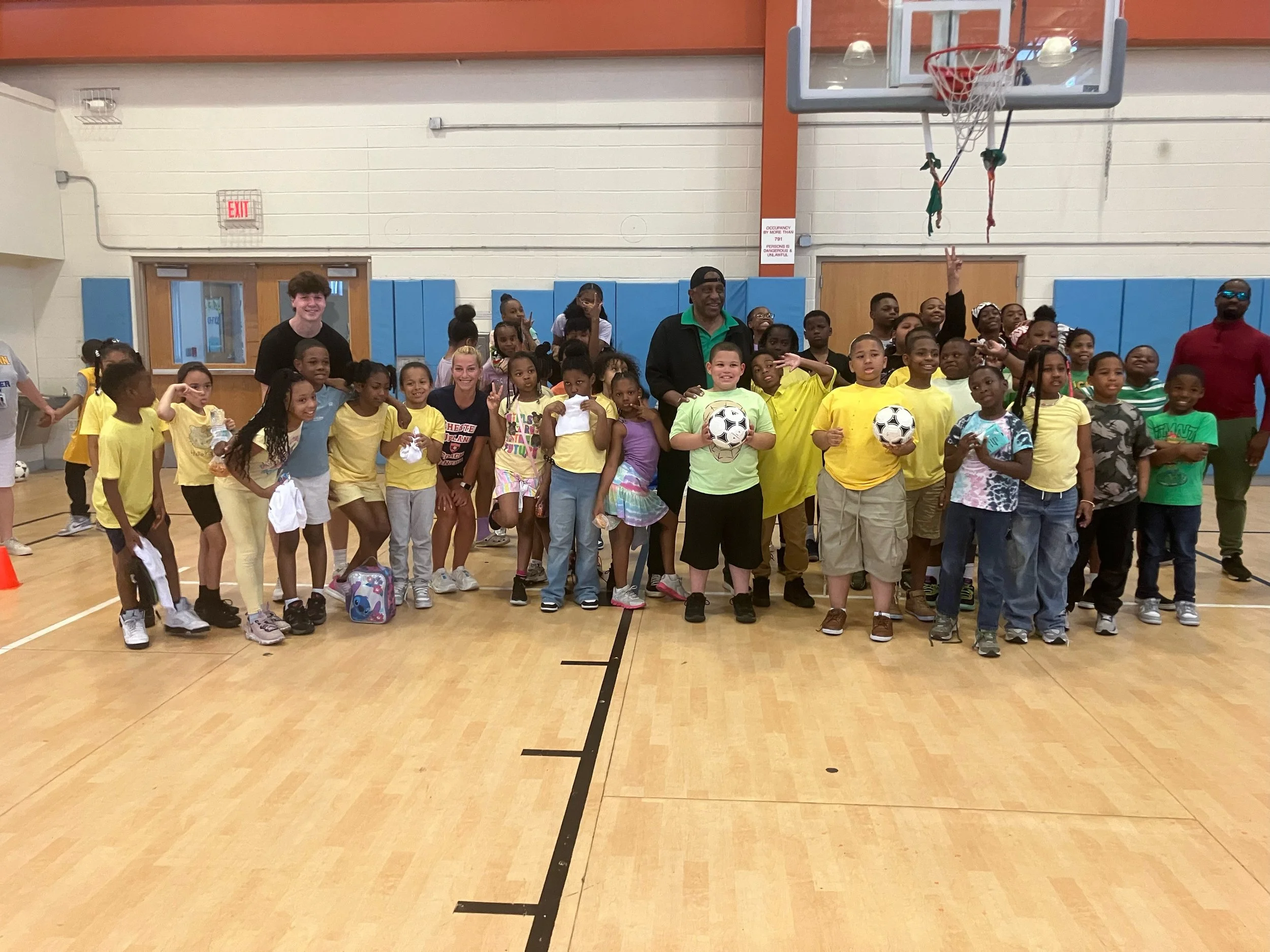 YDU Leads Active Fun at Edgmont Field Day