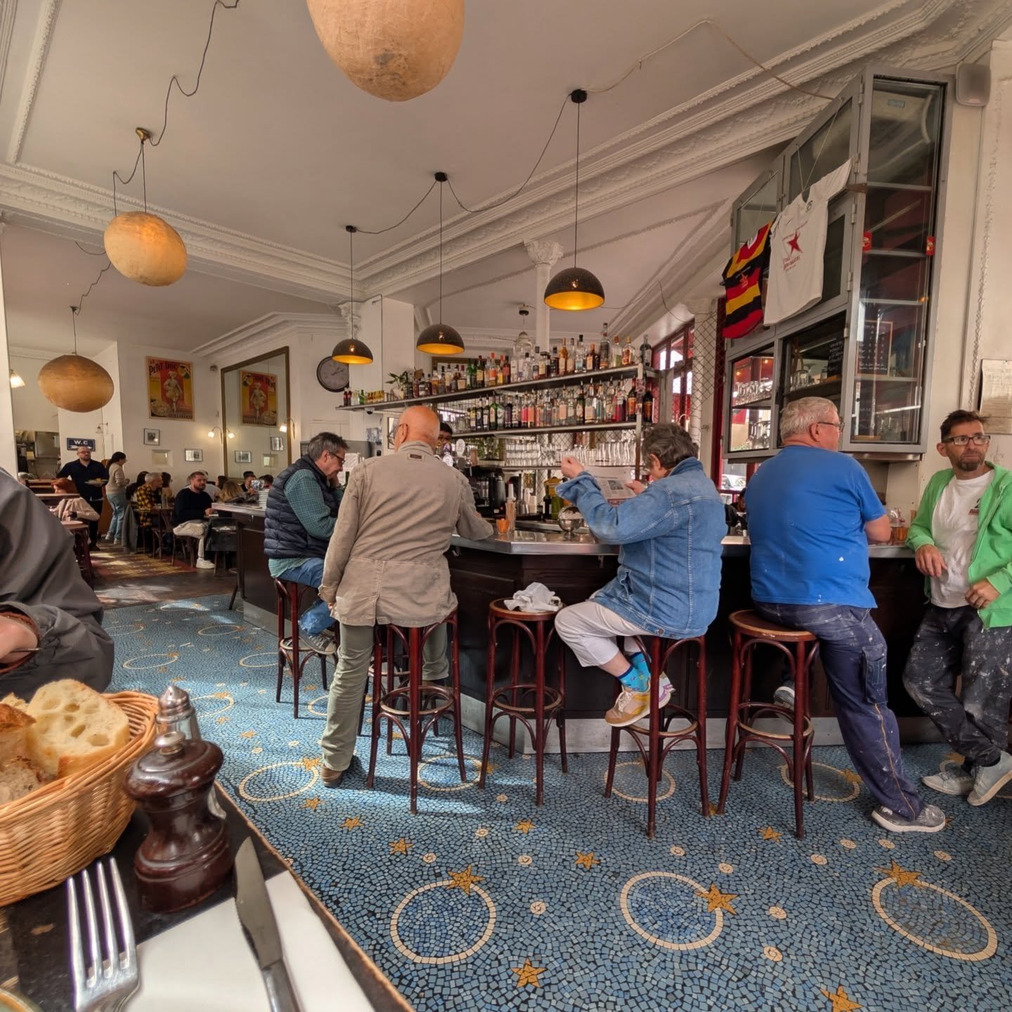 Finding myself genuinely missing Paris after getting a small hectic taste the other month, especially the bistro outside our hotel, L'&Eacute;toile de Montmartre (The Star of Montmartre). We had stopped in for a light bite to eat at one point after w