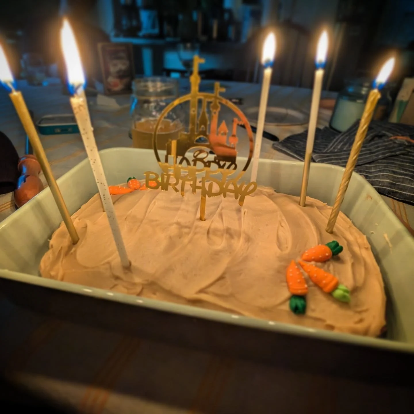 Celebrated 38 years around the sun yesterday with my yearly @theloxbagelshop Pastrami Sandwich on an Everything bagel with their Fried Potatoes - A meal so rich and filling, I save it as a special treat for my birthday.

Taking the day off from work 