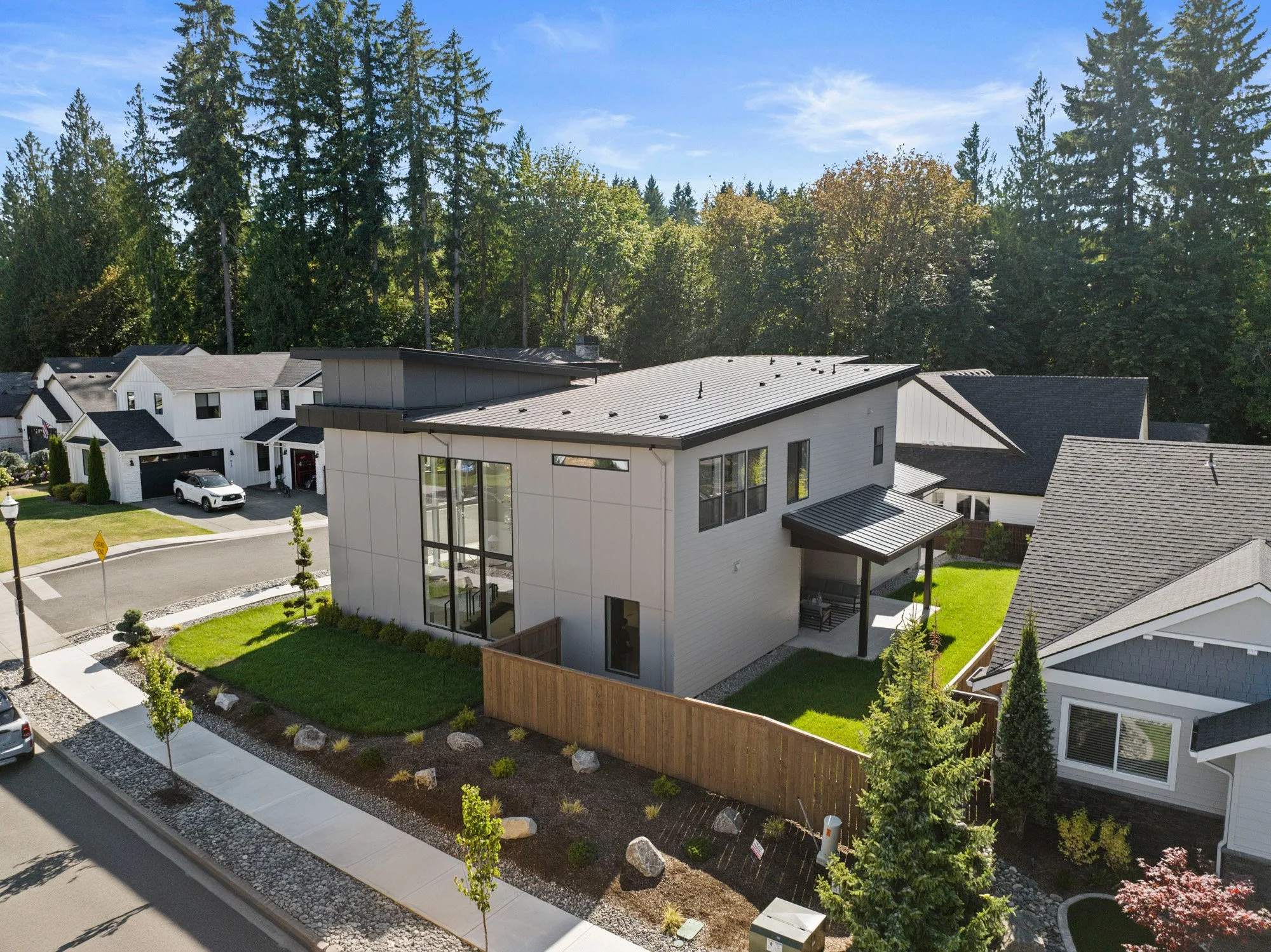 1614 SE 44th Cir MLS Photos (7 of 88).jpg