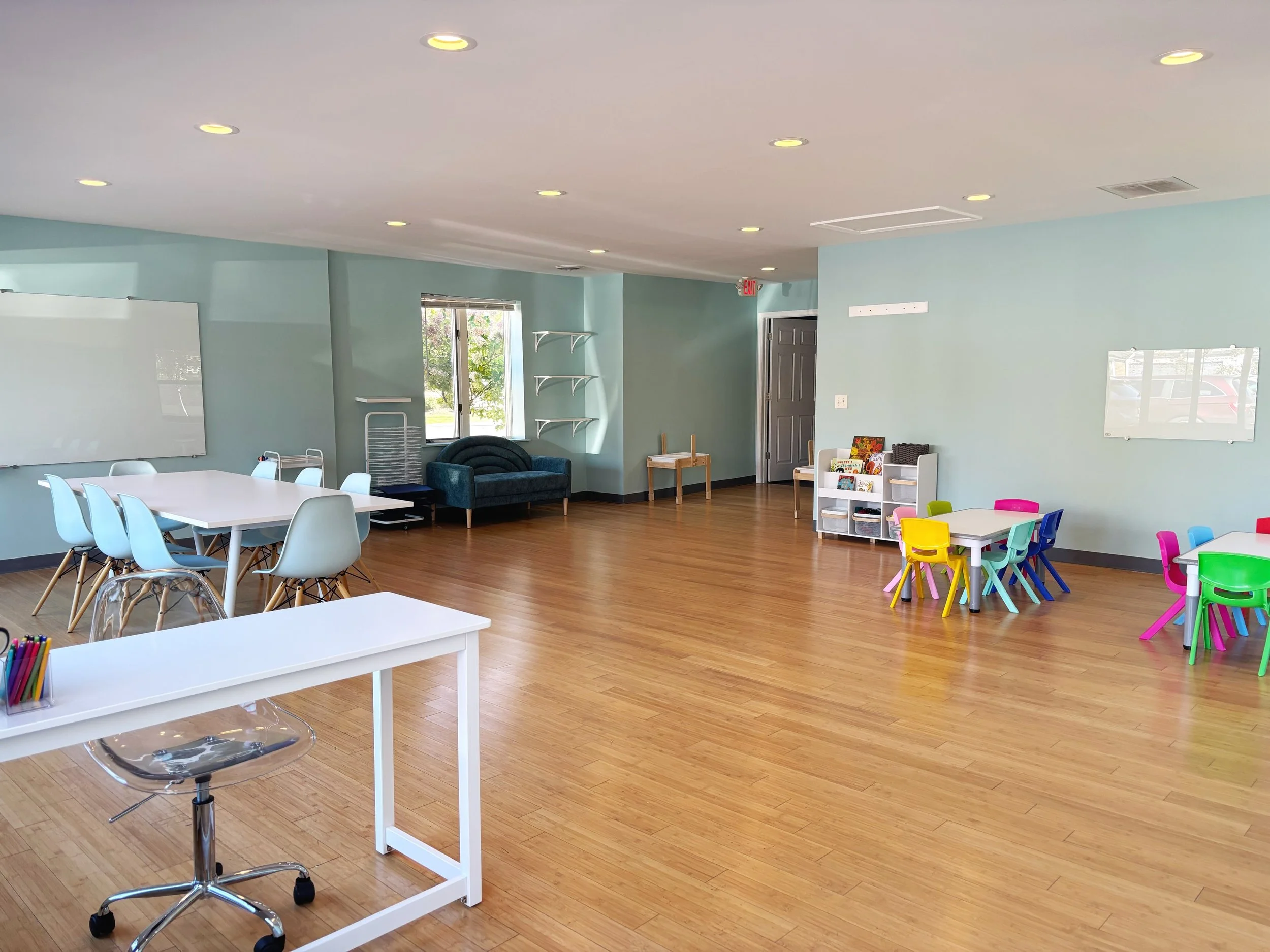 📍 Making Waves Art Studio: Williamsville, NY 🎨🌊

Friends &mdash; we are delighted to announce that tonight we will be hosting our first class at our Williamsville location! 🥳🥳🥳 We have been working on this space for a couple of months and we CA