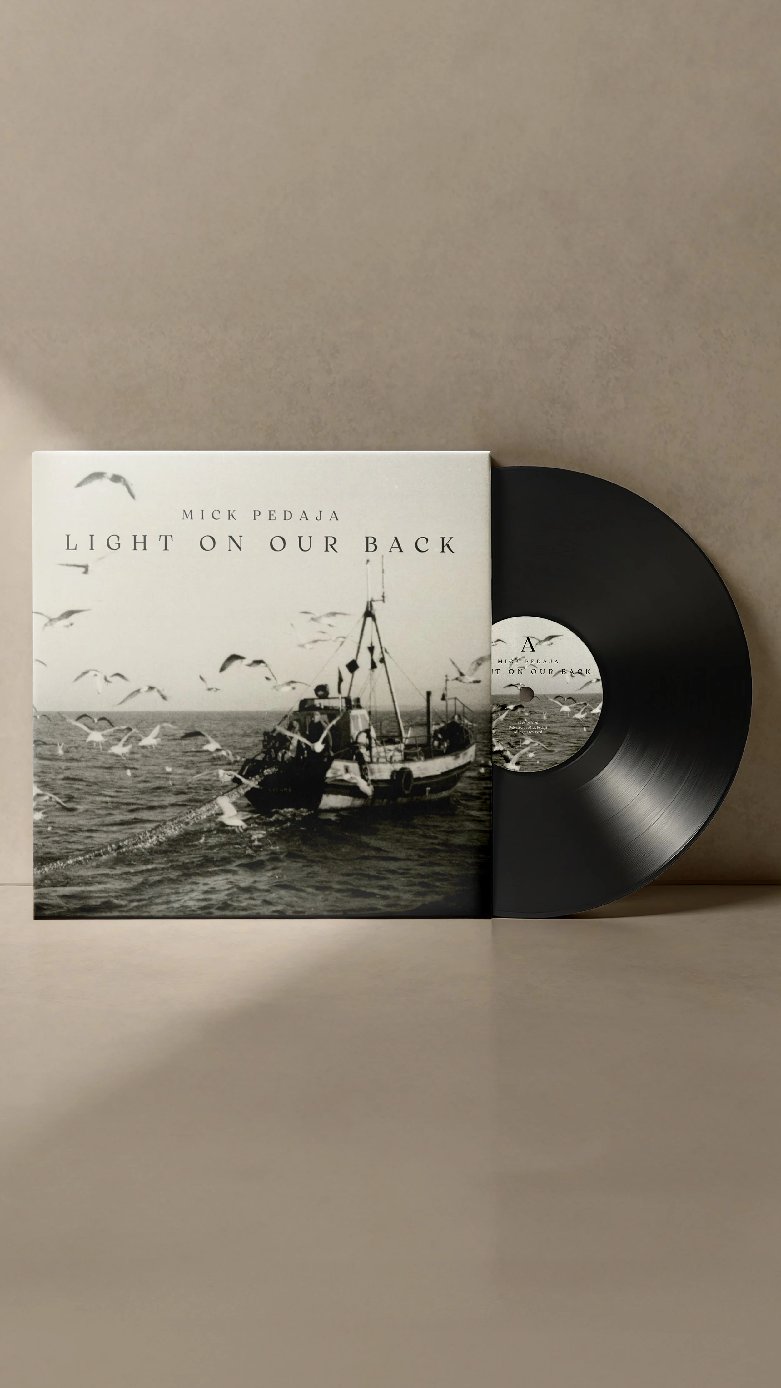 Lightonourback_vinyl_presentation_mickpedaja_expanded.jpg