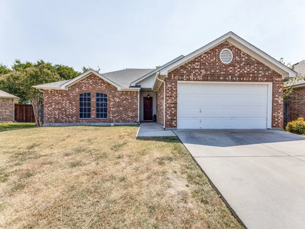 420-marsha-st-saginaw-tx-76179-MLS-1.jpg