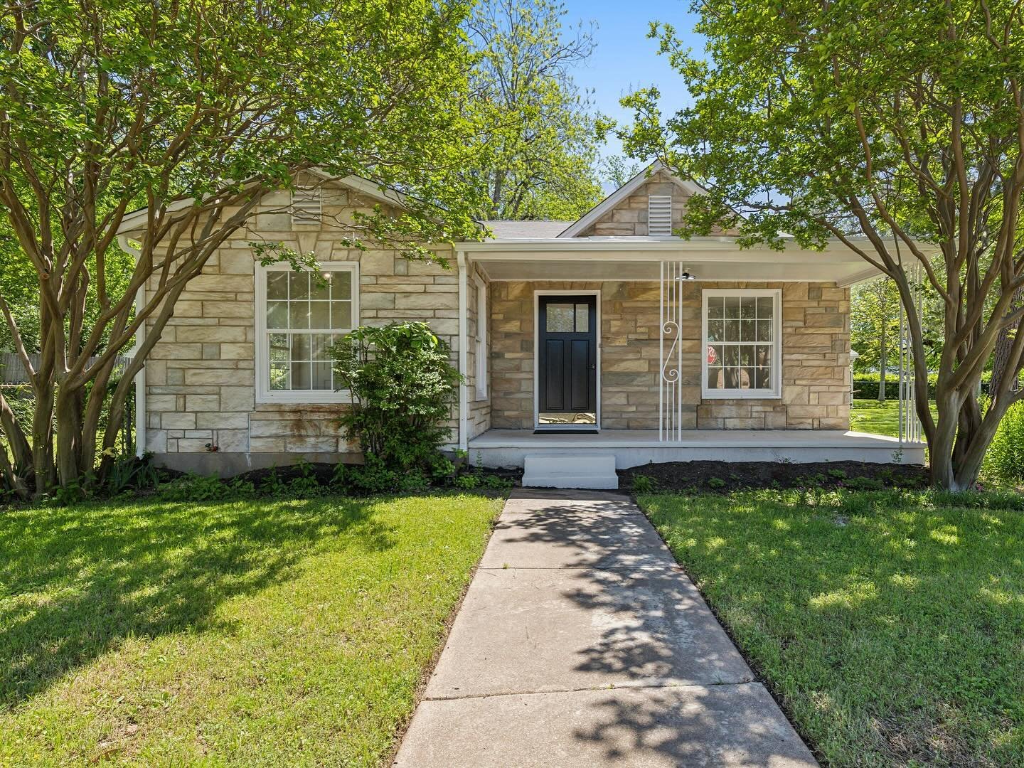 NEW ON MARKET IN FORT WORTH🎉
3950 Meadowbrook Drive, 76103
Completely renovated home bursting with charm. Situated on a spacious corner lot, this 3 bedroom home offers an abundance of indoor and outdoor space. Features front and side covered porches