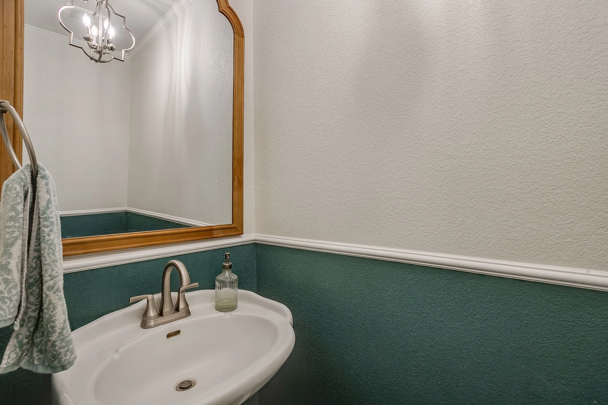 3476 Wellington Rd (55 of 77).jpg