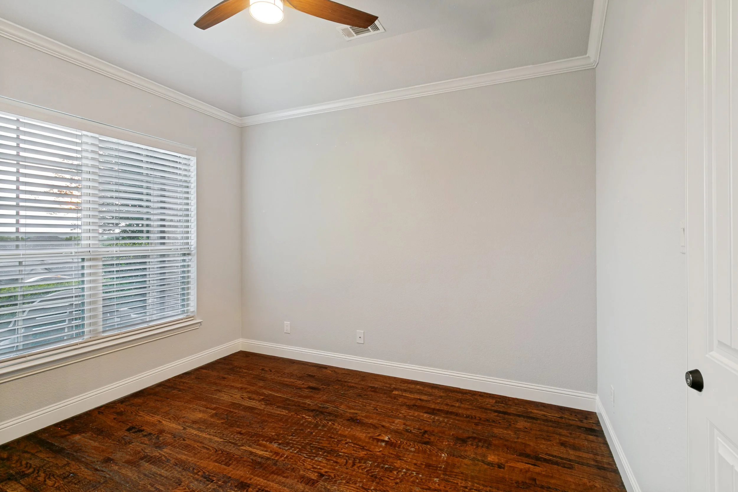 12048-mustang-wells-dr-fort-worth-tx-76126-High-Res-16.jpg