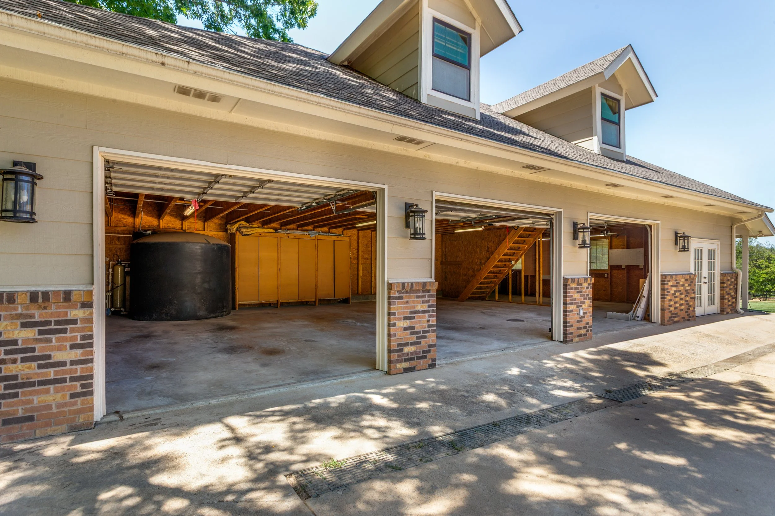 4100-rawleigh-dr-benbrook-tx-76126-High-Res-21.jpg