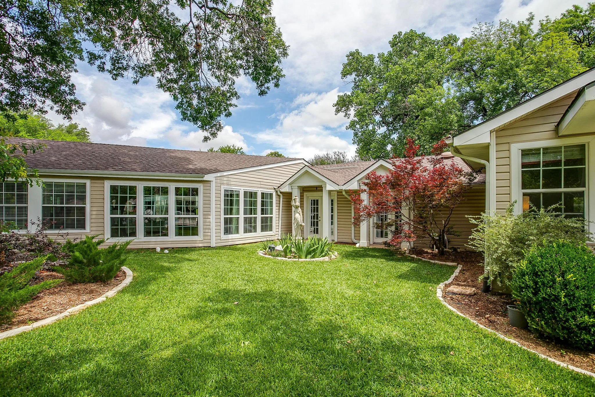 3476 Wellington Rd (64 of 77).jpg