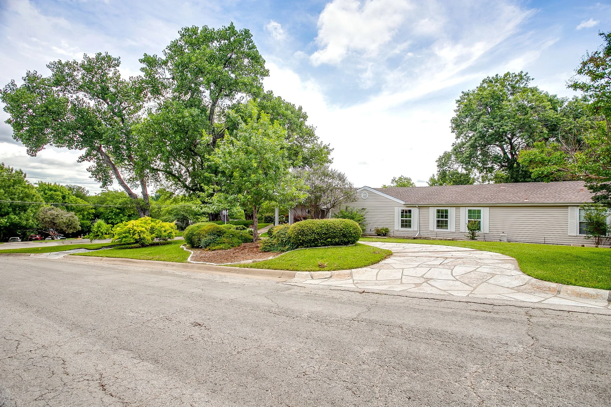 3476 Wellington Rd (13 of 77).jpg