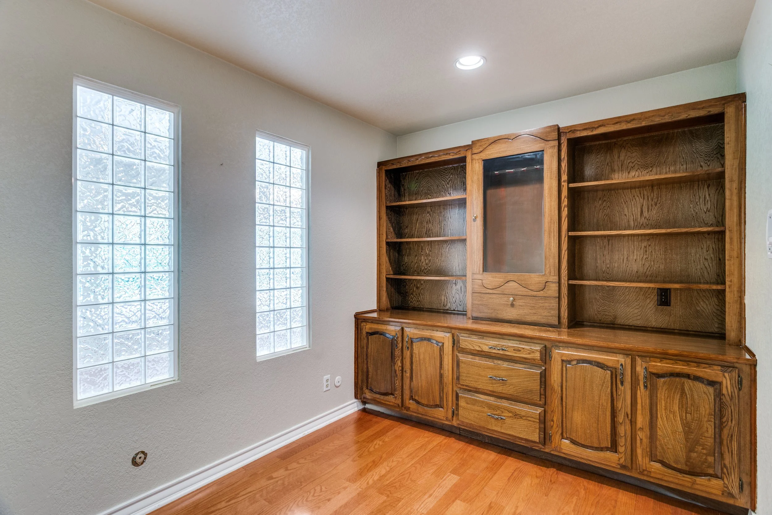 4100-rawleigh-dr-benbrook-tx-76126-High-Res-9.jpg