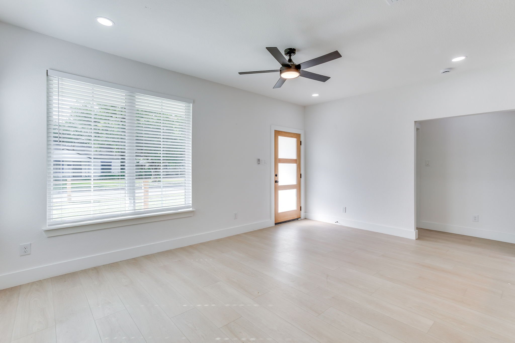 3828 Winfield Ave (9 of 44).jpg