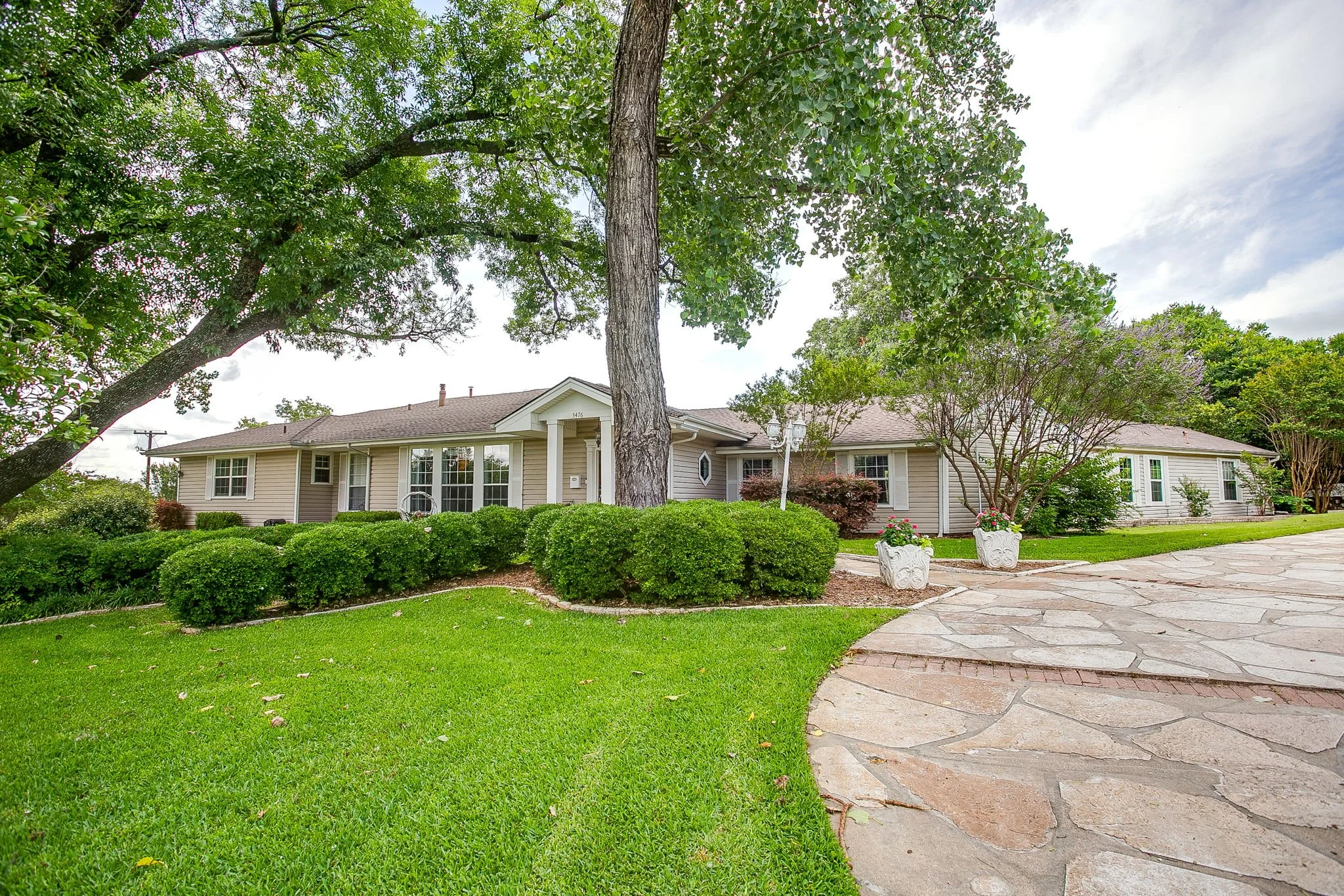3476 Wellington Rd (14 of 77).jpg