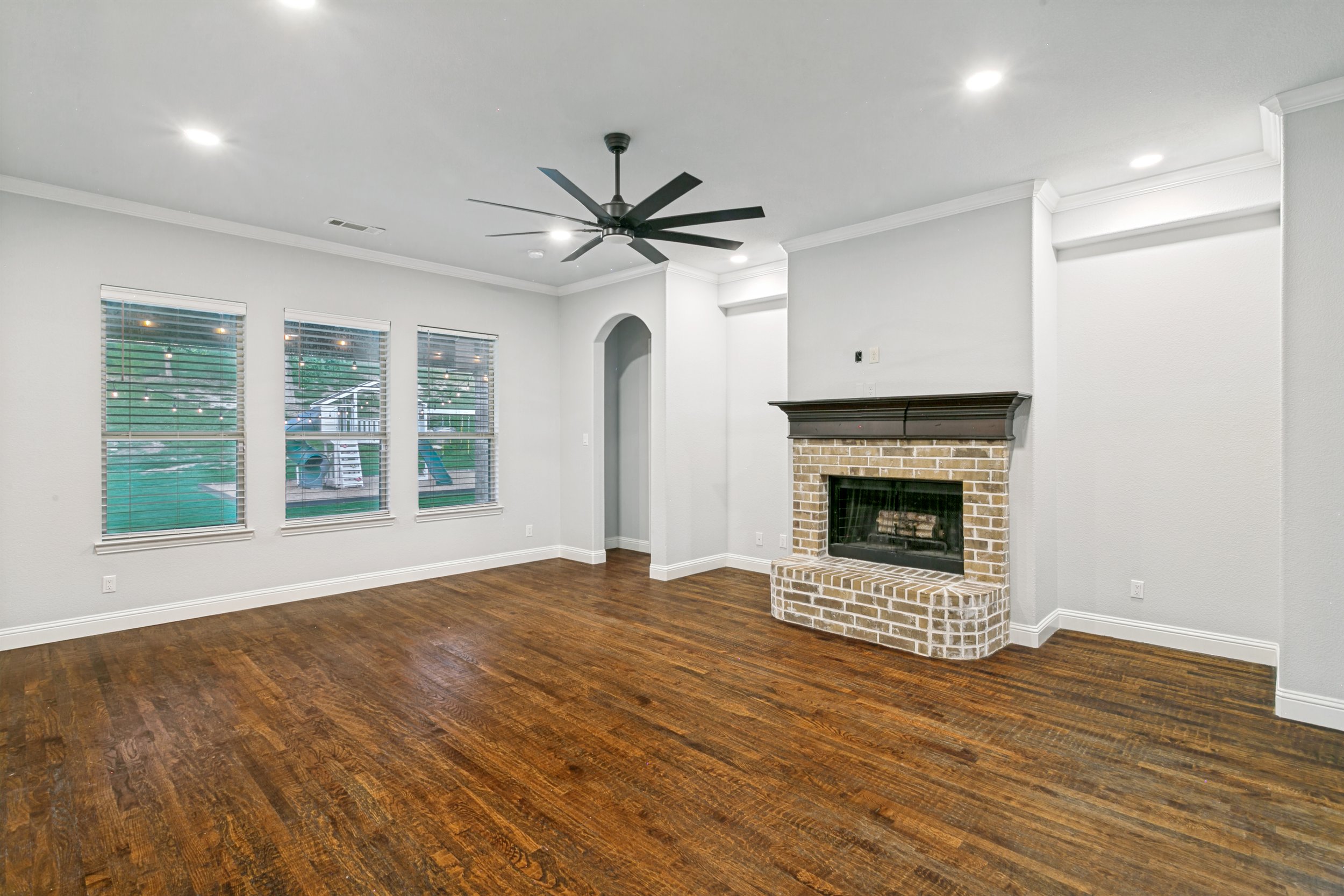 12048-mustang-wells-dr-fort-worth-tx-76126-High-Res-11.jpg