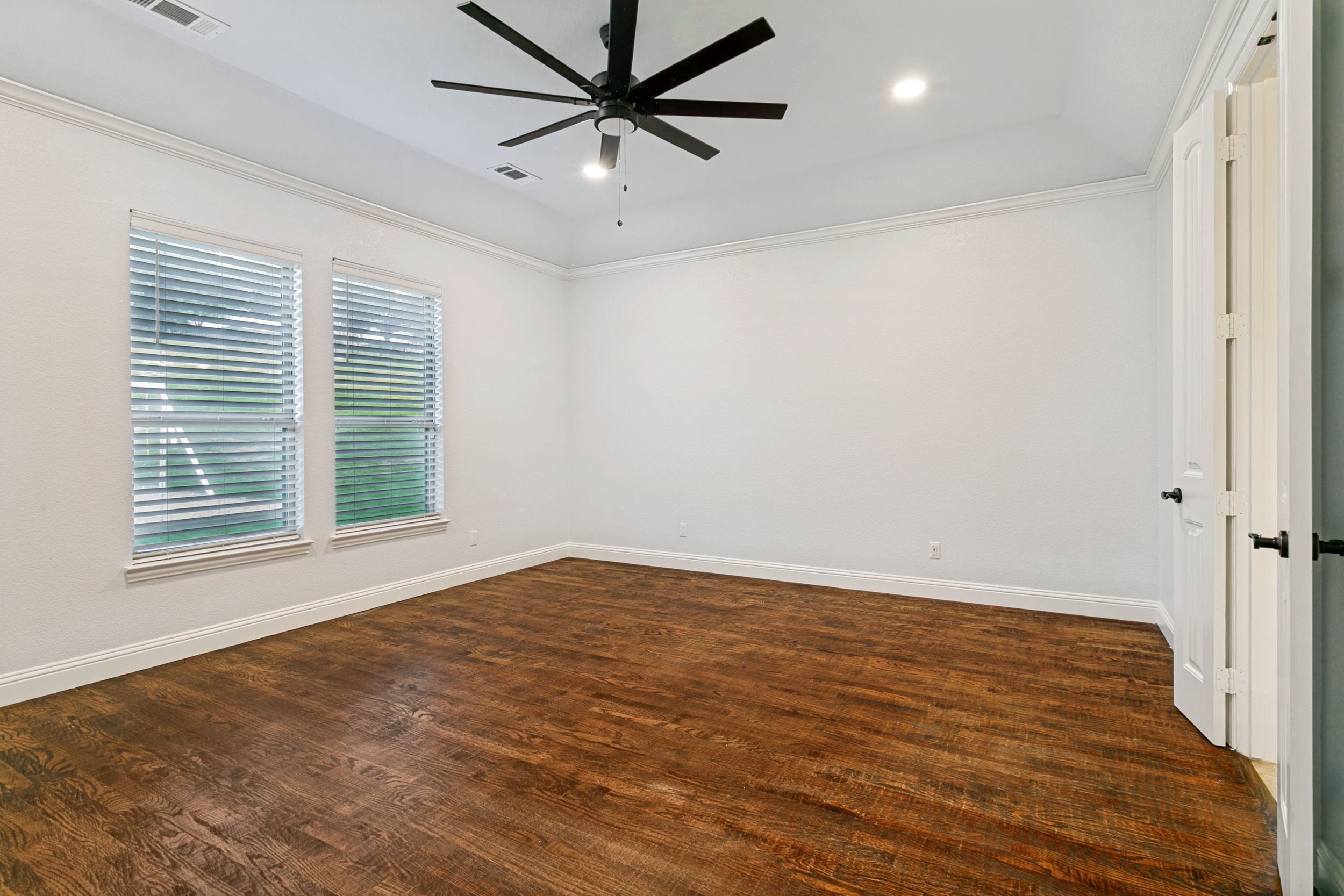 12048-mustang-wells-dr-fort-worth-tx-76126-High-Res-12.jpg