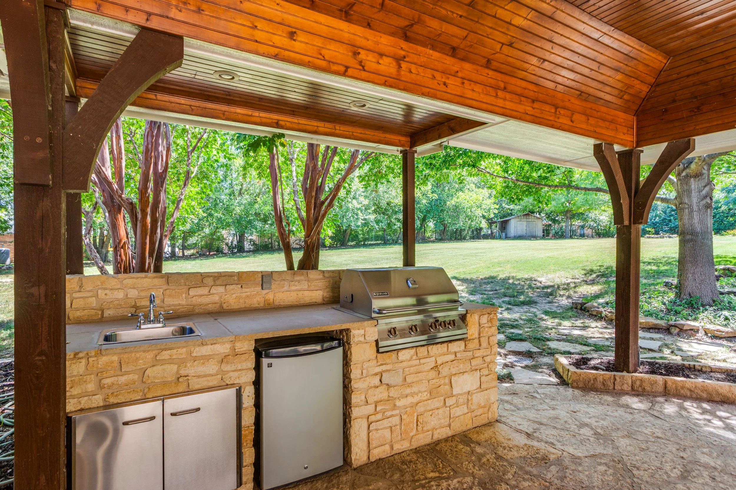 4100-rawleigh-dr-benbrook-tx-76126-High-Res-23.jpg