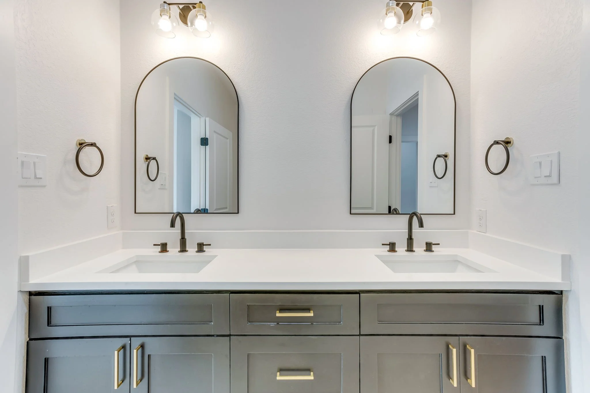 3828 Winfield Ave (28 of 44).jpg