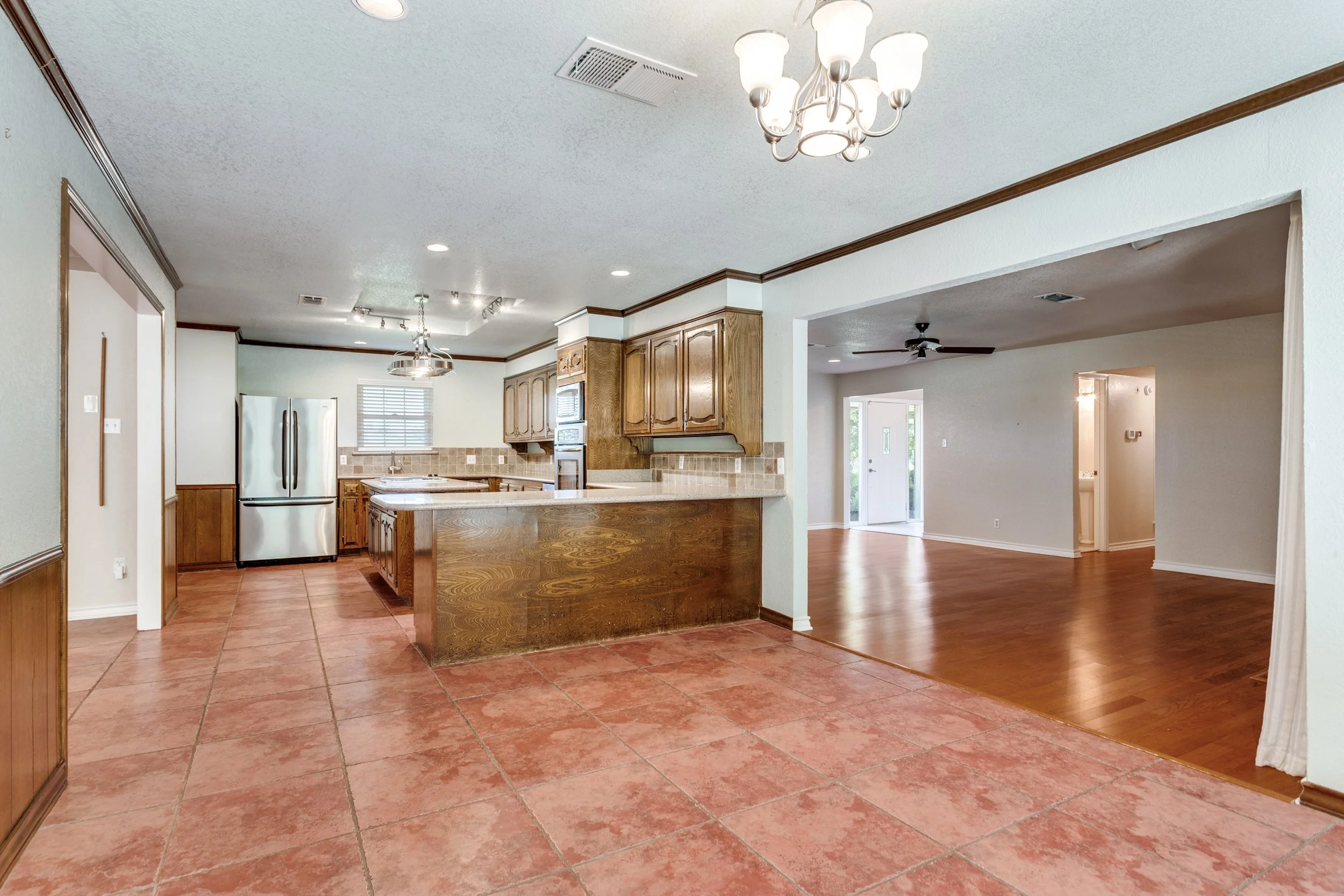 4100-rawleigh-dr-benbrook-tx-76126-High-Res-4.jpg