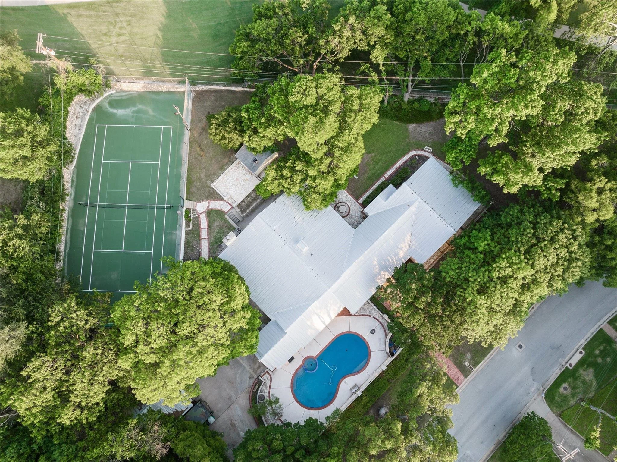 Overhead of house with tennis court jpg.jpg