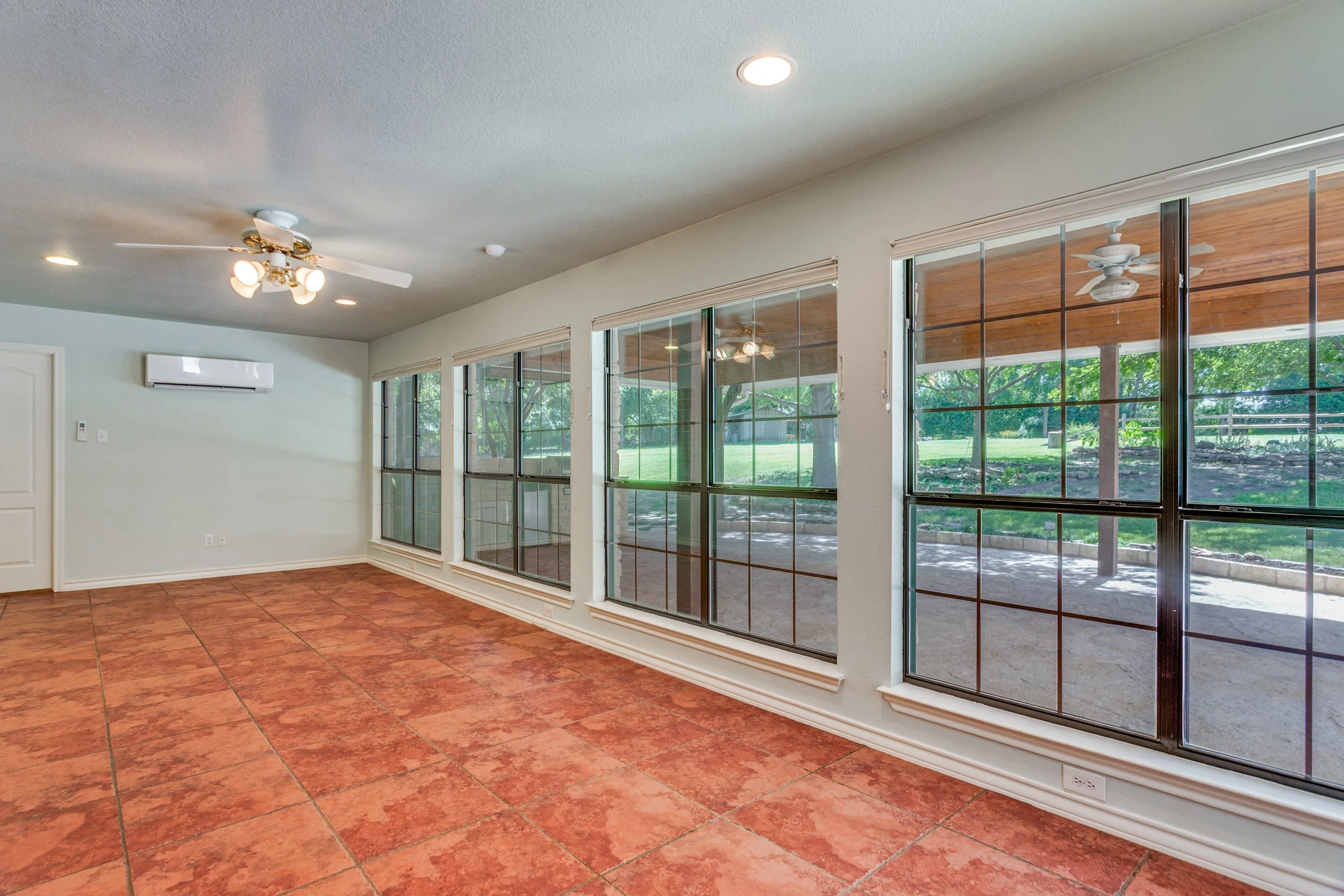 4100-rawleigh-dr-benbrook-tx-76126-High-Res-8.jpg