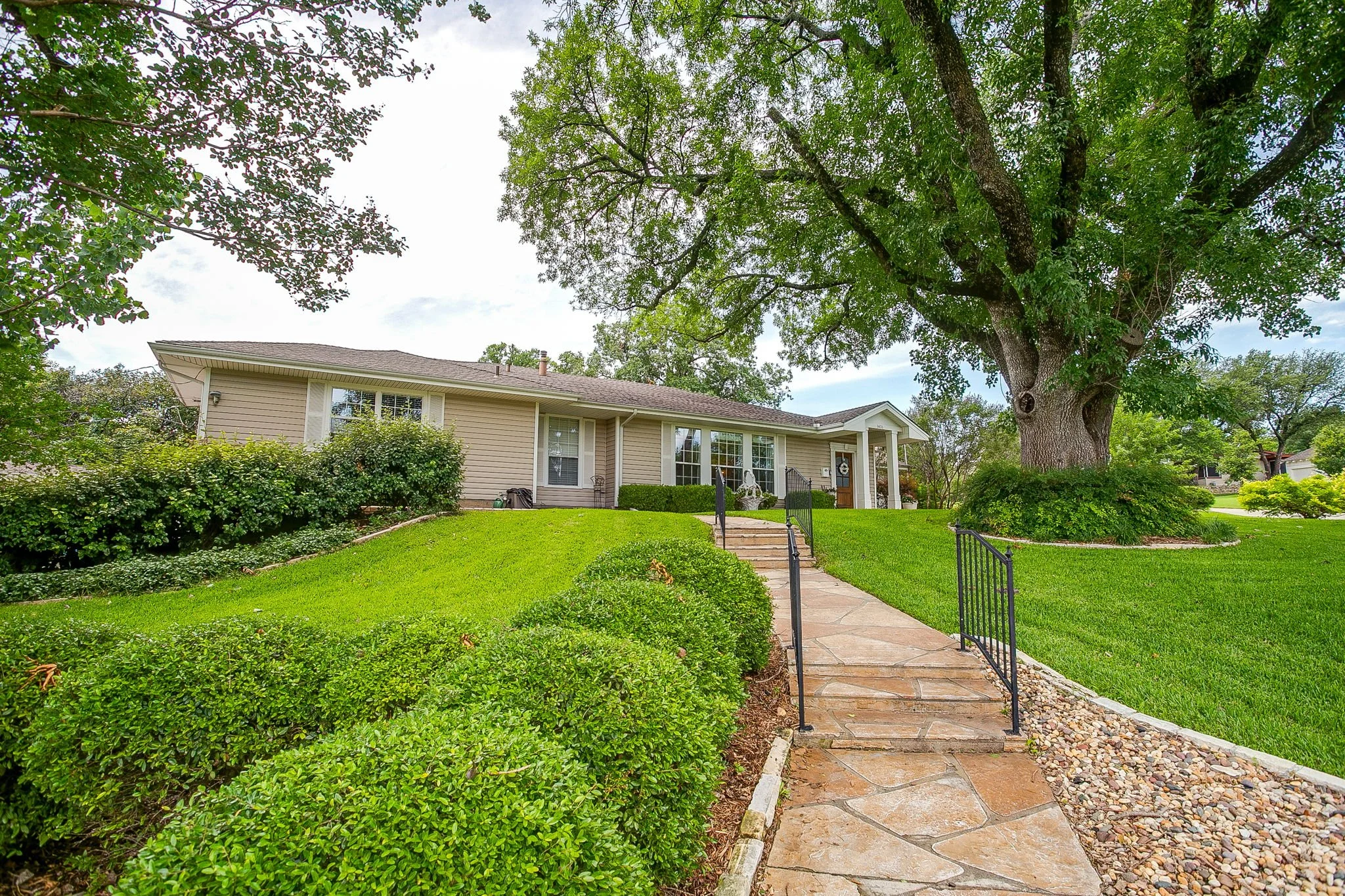 3476 Wellington Rd (17 of 77).jpg