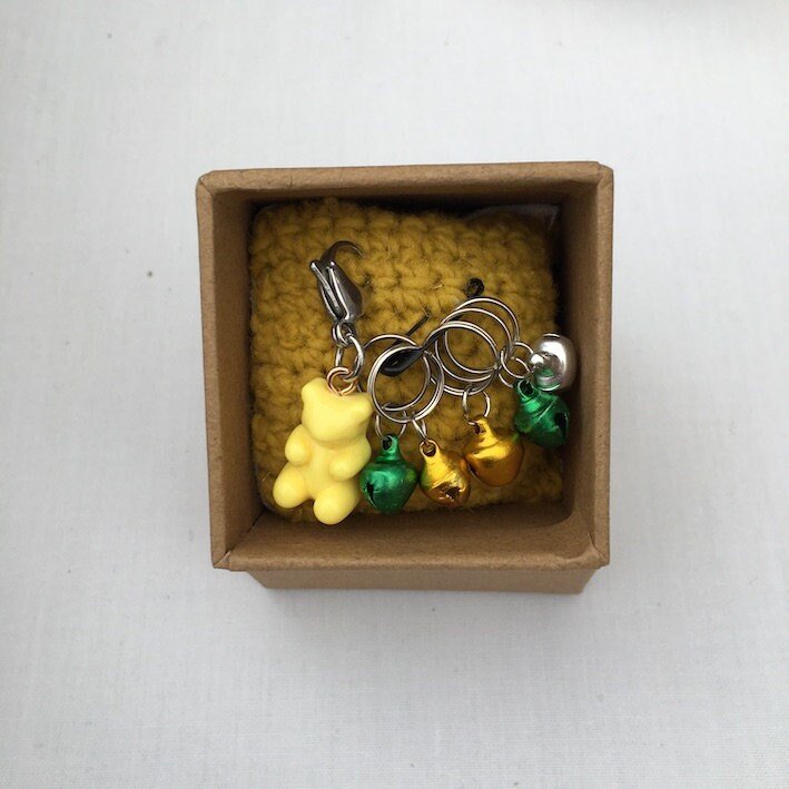 https://i.etsystatic.com/9238221/r/il/d5f609/4445735506/il_fullxfull.4445735506_soqz.jpg
