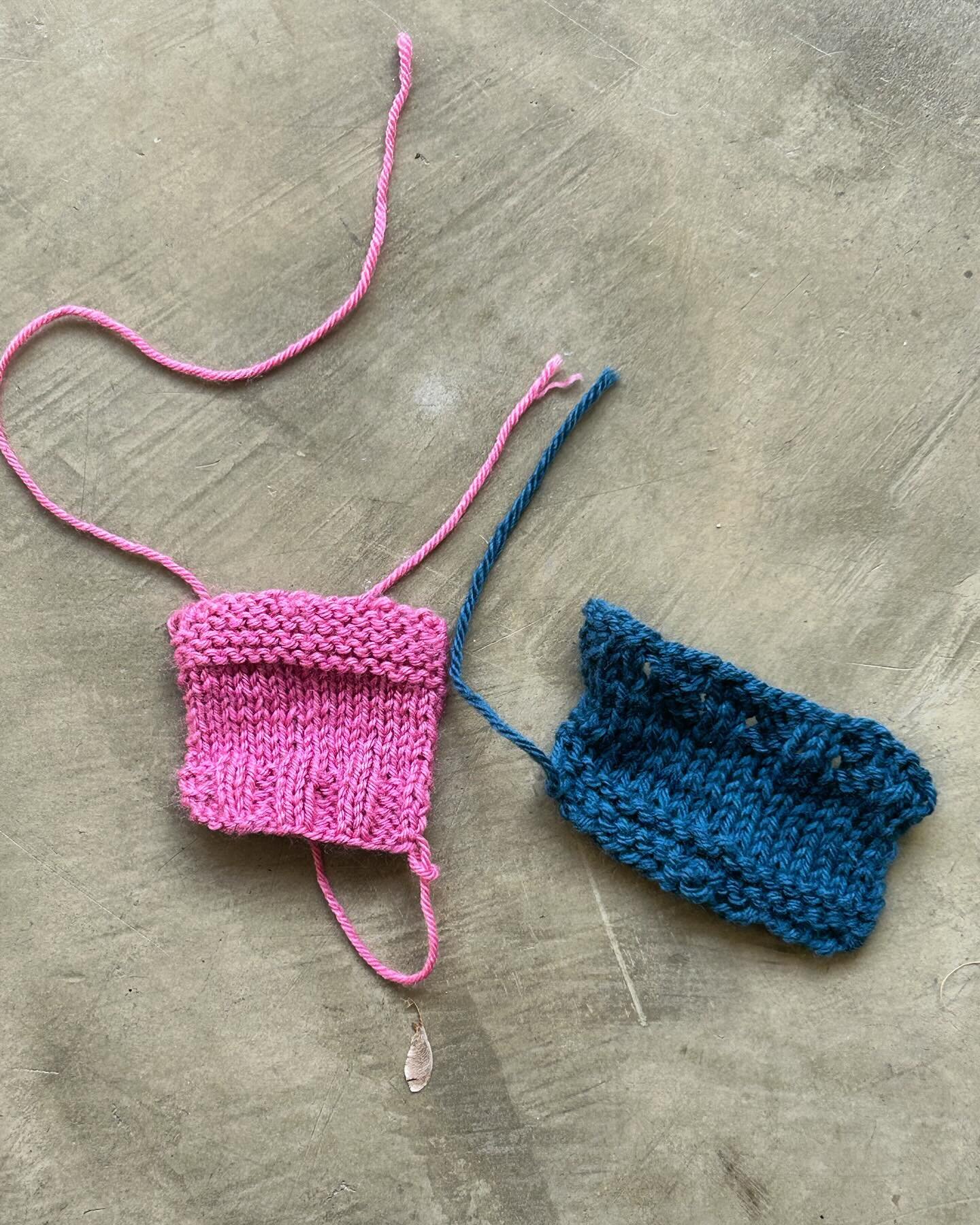 Manh&atilde; de WS de Tricot! Aprender a tricotar &eacute; como aprender a escrever, as primeiras letras n&atilde;o saem muito direitinhas, mas &agrave; medida que praticamos vamos melhorando. Ou reaprender a tricotar, que tamb&eacute;m foi o caso, p