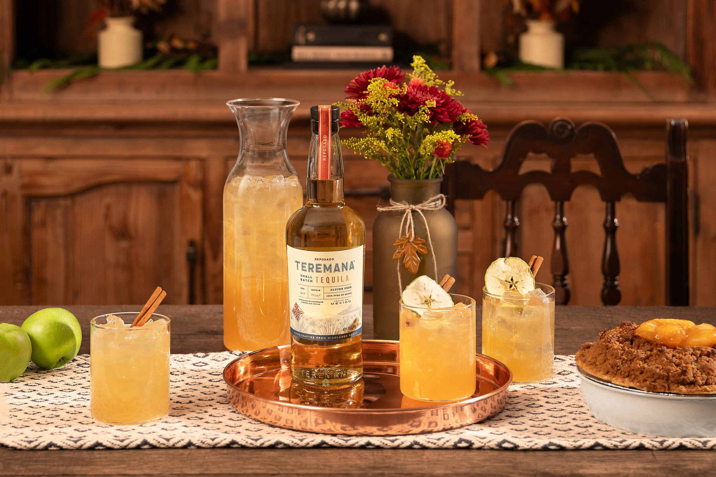 From Apple Cider Margaritas To Campfire Old Fashioneds, These Are Fall’s Coziest Cocktails