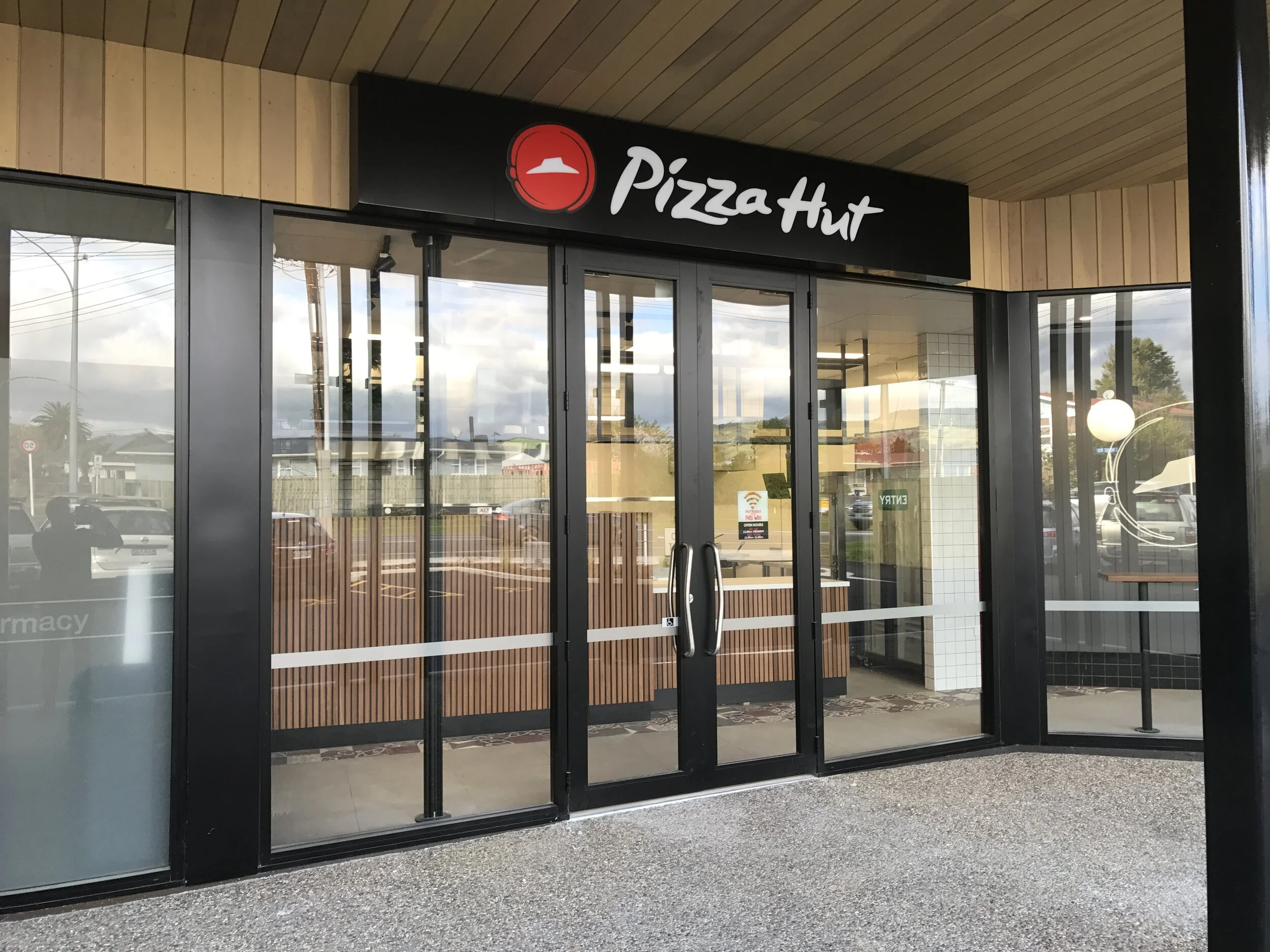 Pizza Hutt (3).JPG