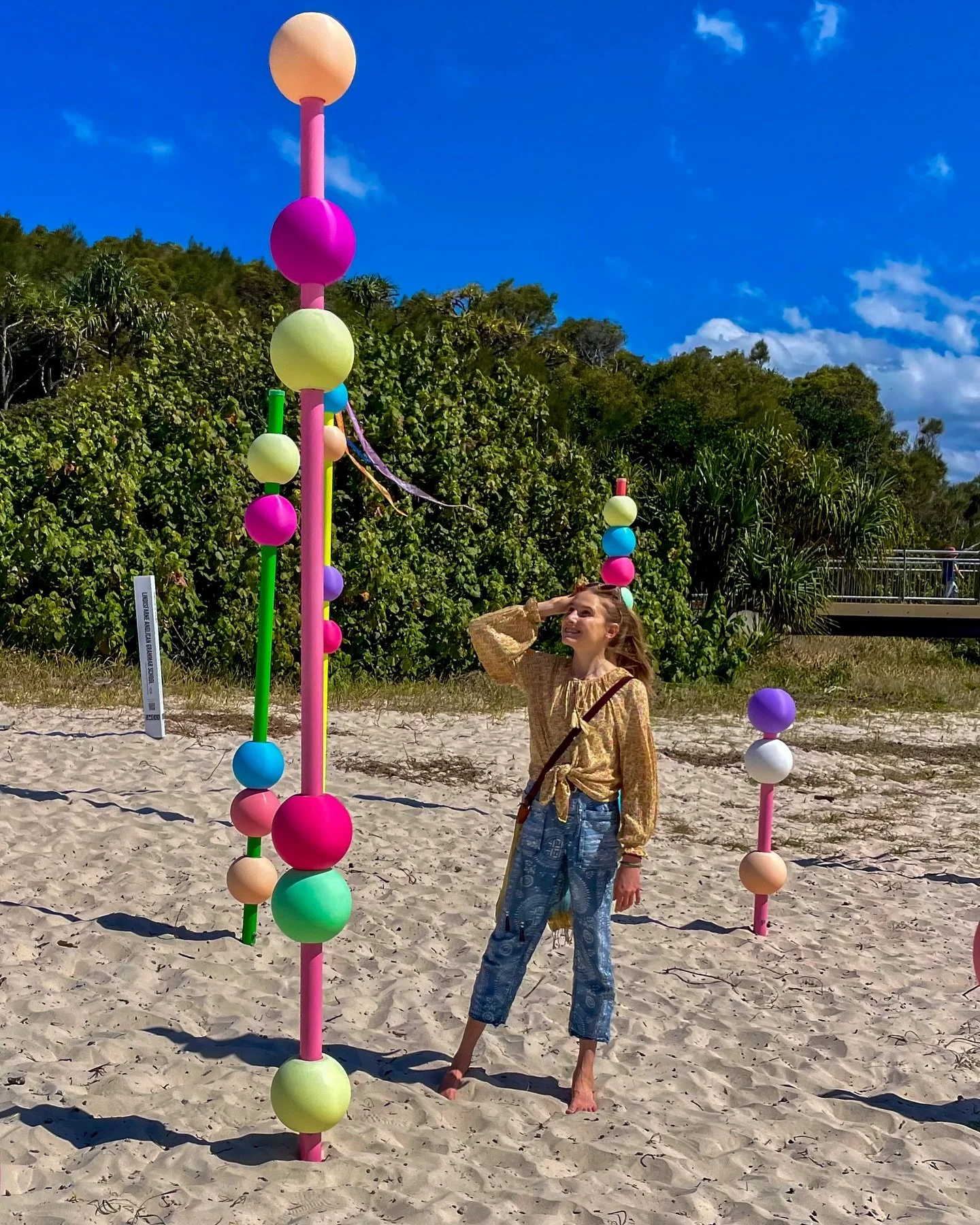 Sculptures, sunshine, &amp; sea 🌊🌞 @swellsculpture. Hard not to leave here buzzing with ideas!!