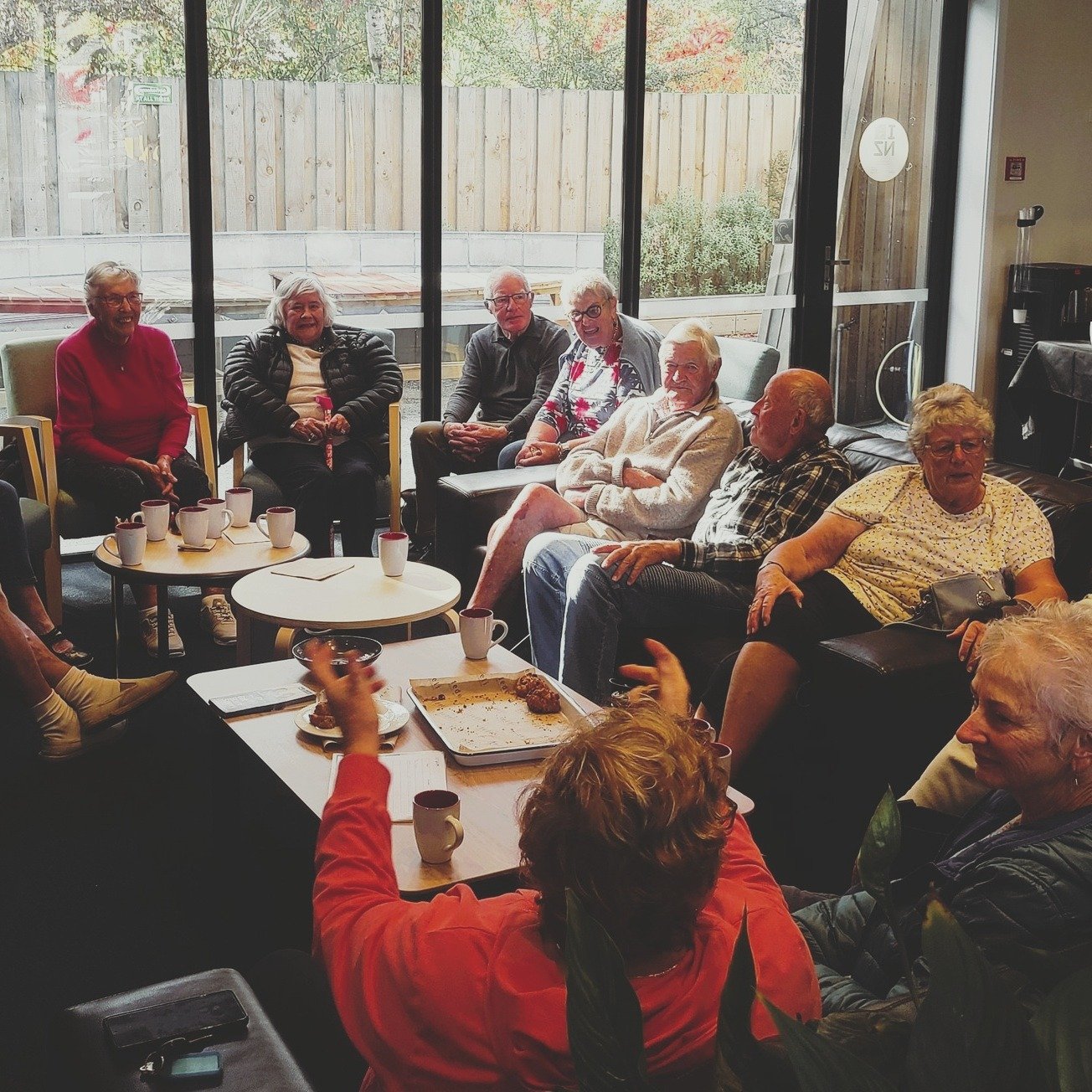 So many lovely faces showed up to this month's Reconnecting Seniors Coffee morning! 
Pop next month's on your calendar - Monday 13th May from 10am
#reconnectingseniors 
#wanakacommunityhub
#communitynetworkslink