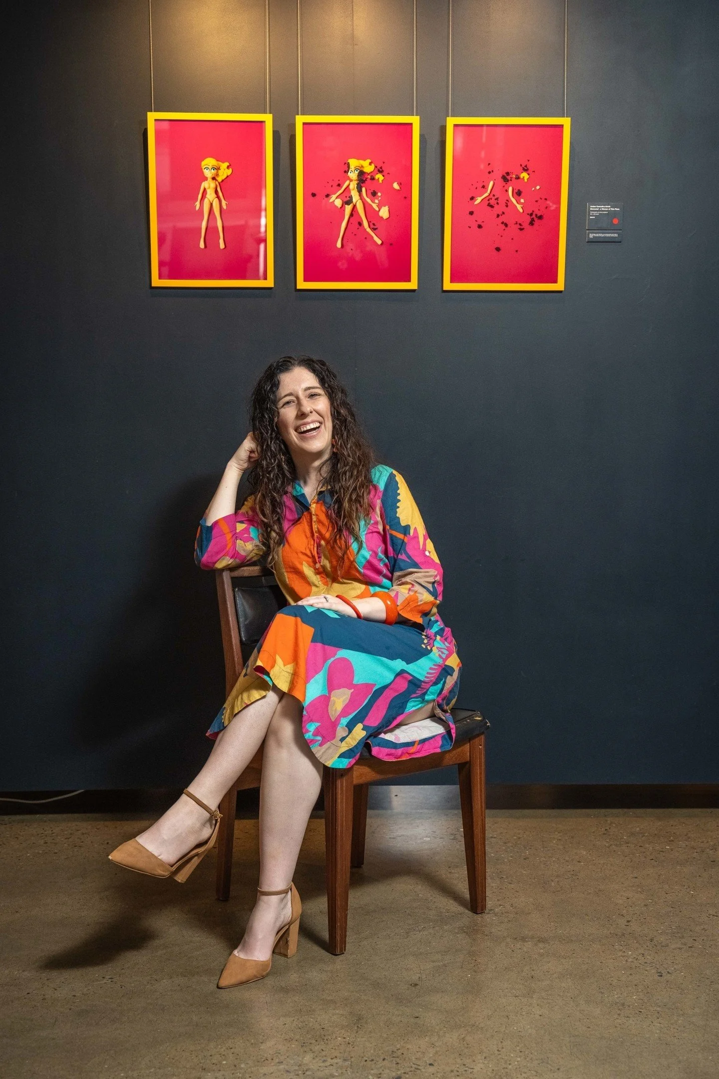 🍰🩷 This sculpted cake was sadly inspired by every woman that I know and love.

'Devoured - A Woman Of This Place' is my cake sculpture for the WOW Exhibition at @thebluemirrorgallery, photographed and displayed as a triptych. It's dedicated to all 