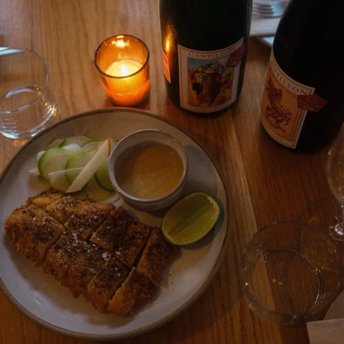 St J&rsquo;s Feb review is up on Substack, linked in bio💋 talking pork jowl katsu w/ Cantillon, muscadet, and Chrisma&rsquo;s &ldquo;Chinese Restaurant&rdquo;