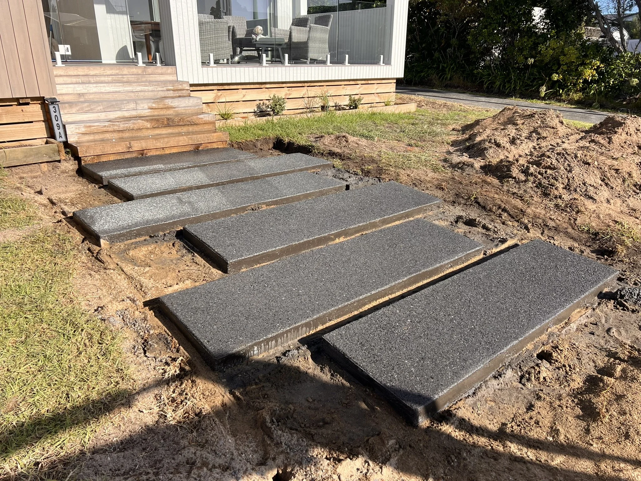 exposed aggregate concrete stepping stones