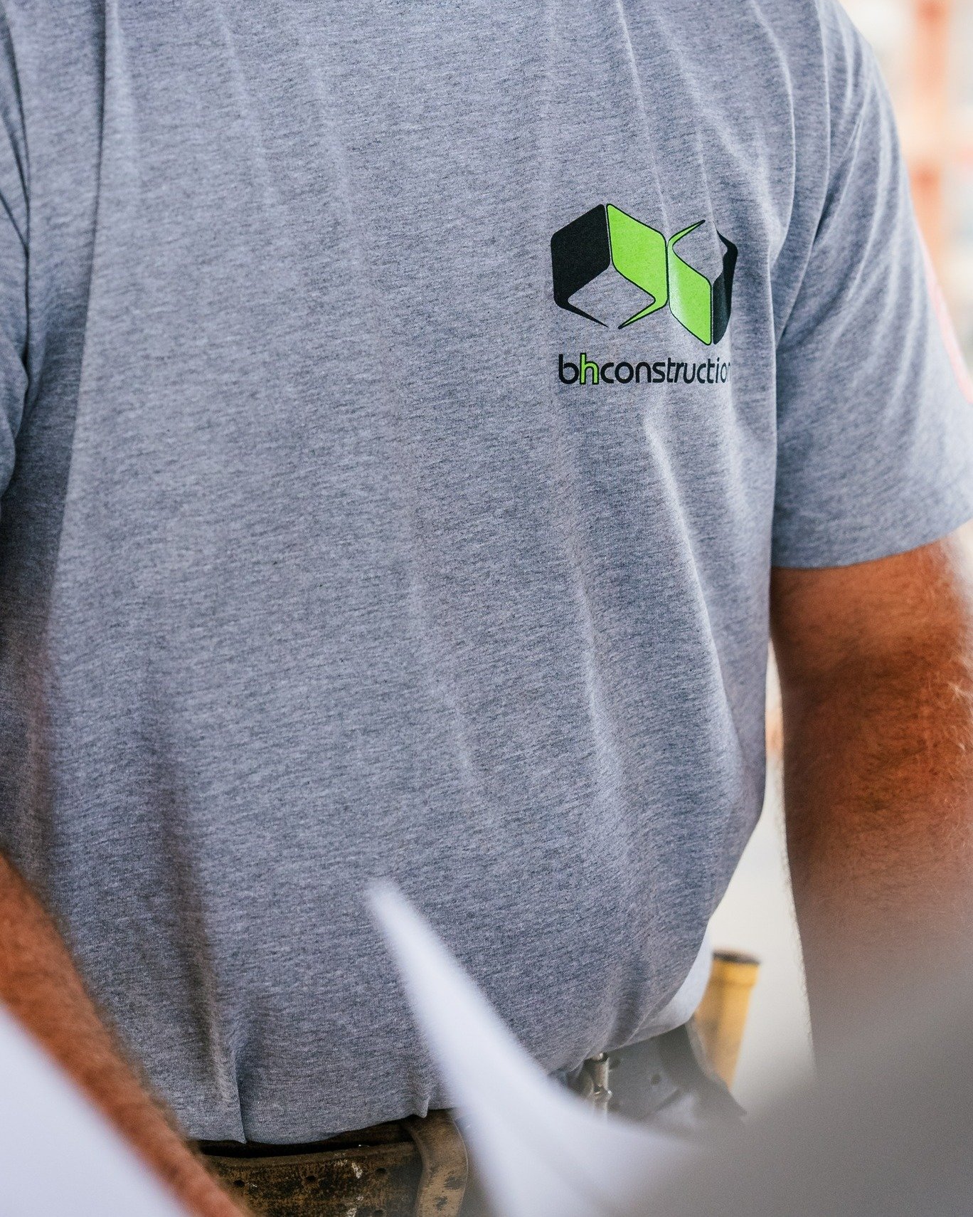 Our Philosophy 
Our tradesmen and subcontractors work hard to bring you the best workmanship, at the best price.
We collaborate with the best in the field &mdash; subcontractors work on our programme so your project is on time, and on budget.
Our peo