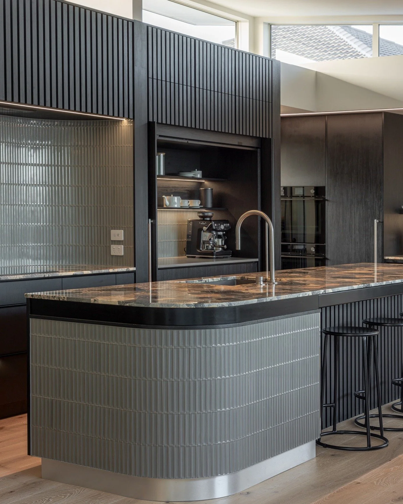 Every element in this kitchen has been carefully considered. From layout and lighting to finishes and function, nothing is accidental.

At BH Construction, we manage the process from start to finish, ensuring every detail is placed with purpose and e