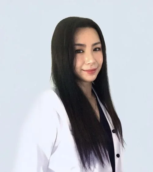 Dr. Esther Jeon, naturopathic doctor at Tangible Health in Toronto