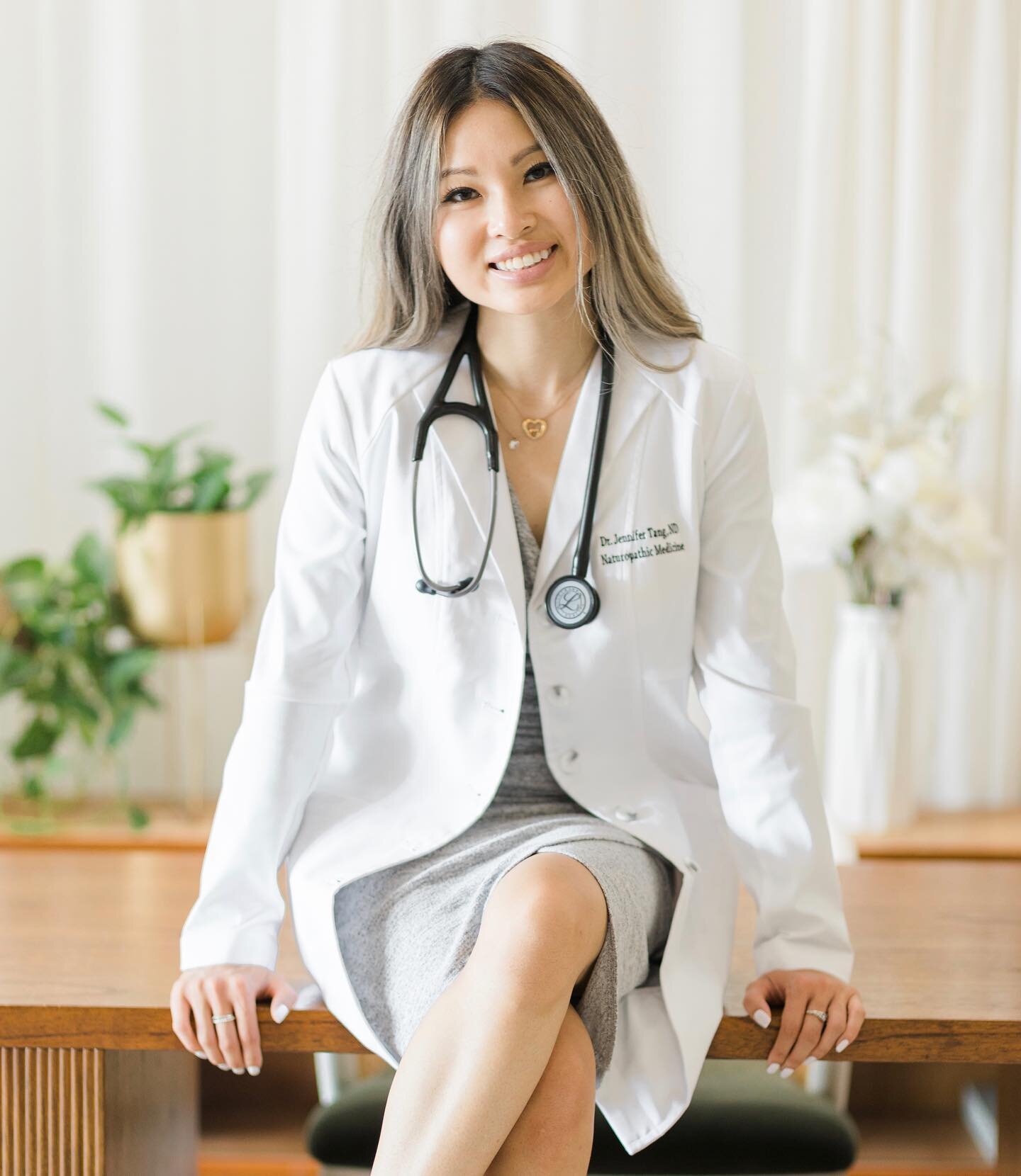 Lots of new faces on here, and I wanted to take this opportunity to re-introduce myself as Dr. Jennifer Tang, naturopathic doctor! 👩🏻&zwj;⚕️My drive and ambition sparked at a young age when I had to prioritize my own health concerns, which were not