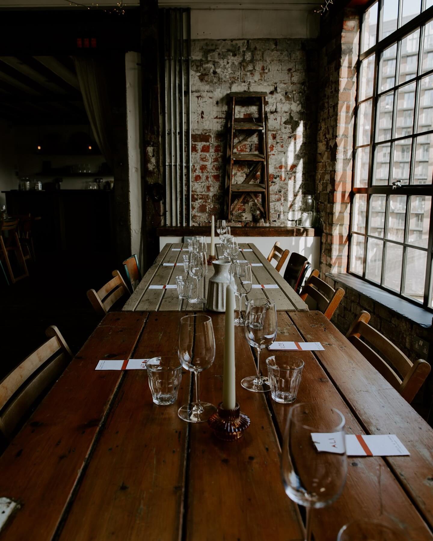 If you&rsquo;re looking for an intimate wedding venue in the city, @theforgebristol is the perfect place! A mix of urban and rustic style with GORGEOUS natural light! Loved capturing my first wedding of 2025 here 🧡